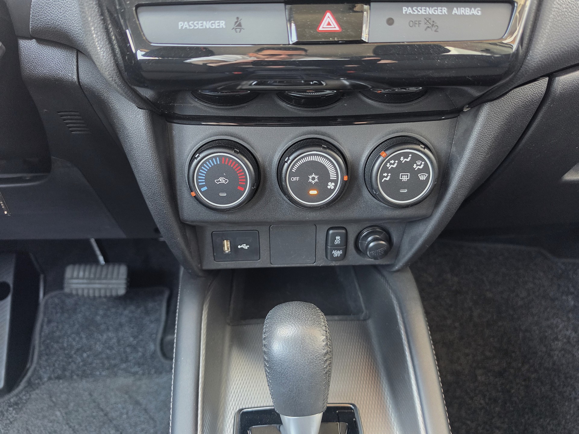 MITSUBISHI ASX 2.0 MIVEC Style 2WD Automat-image-13