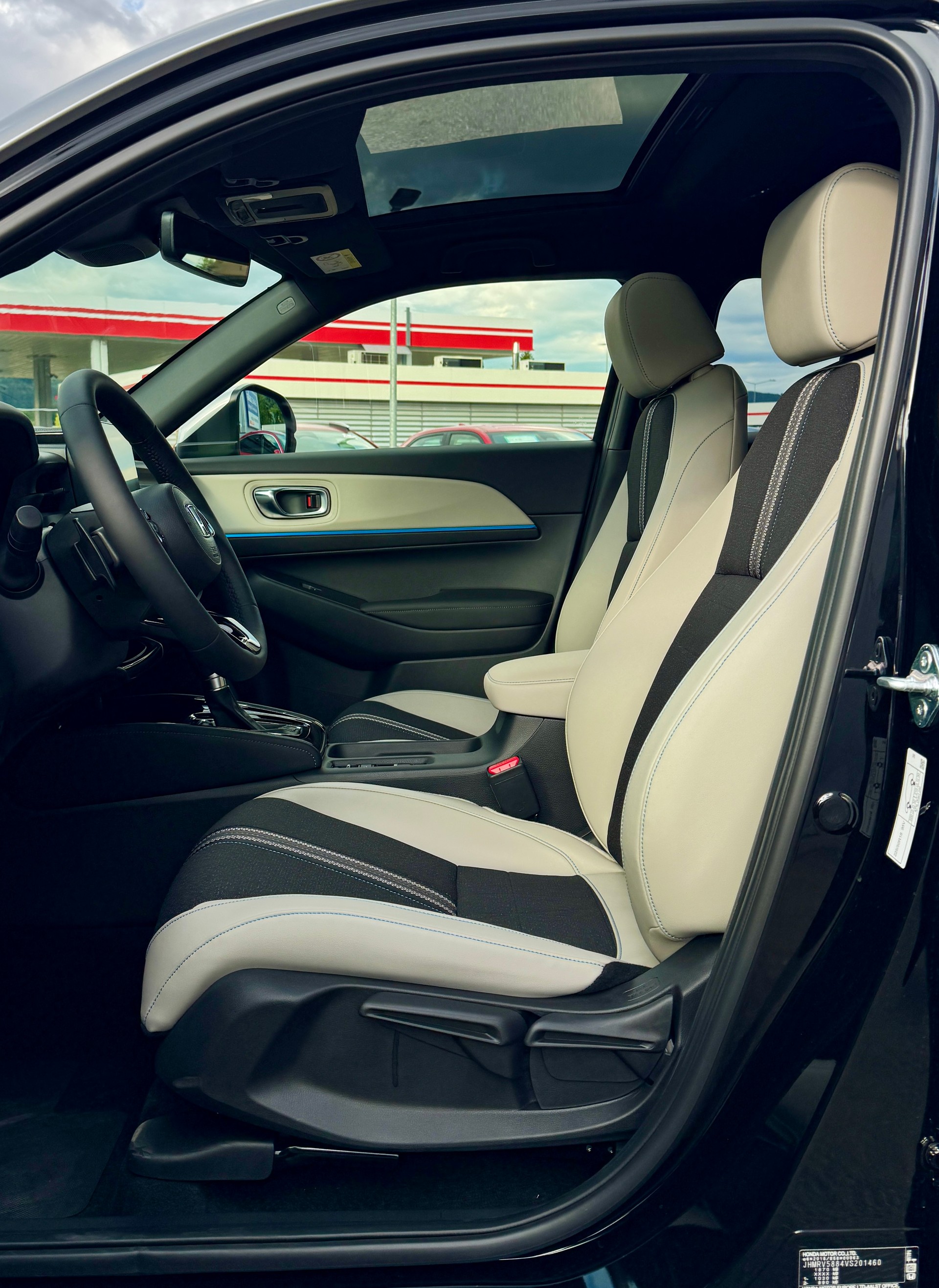 HONDA HR-V 1.5i-MMD Advance Style Plus CVT Modell 2027 1.9% Leasing Aktion unschlagbar mit 8 Jahren Garantie-image-8