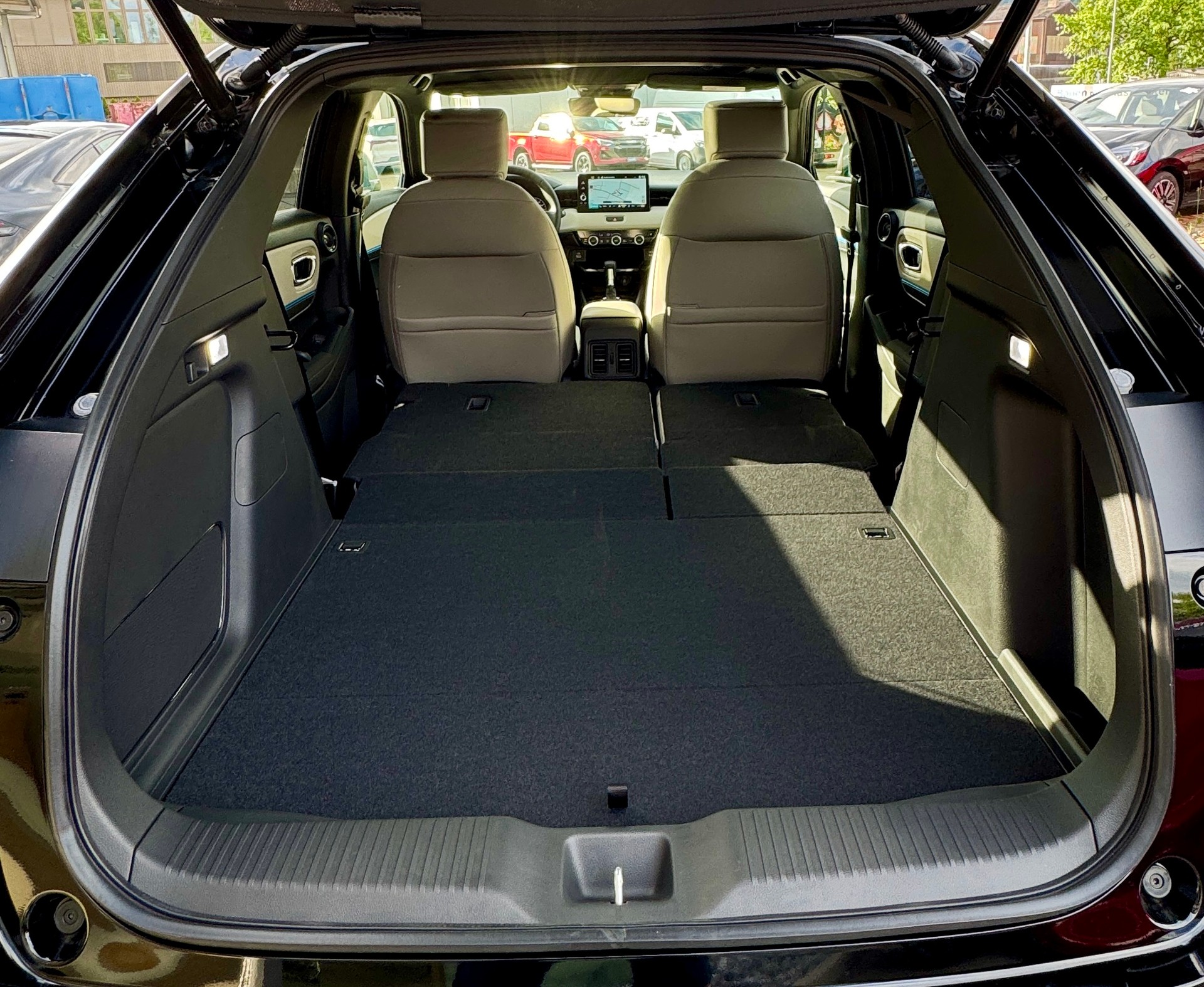HONDA HR-V 1.5i-MMD Advance Style Plus CVT Modell 2027 1.9% Leasing Aktion unschlagbar mit 8 Jahren Garantie-image-7