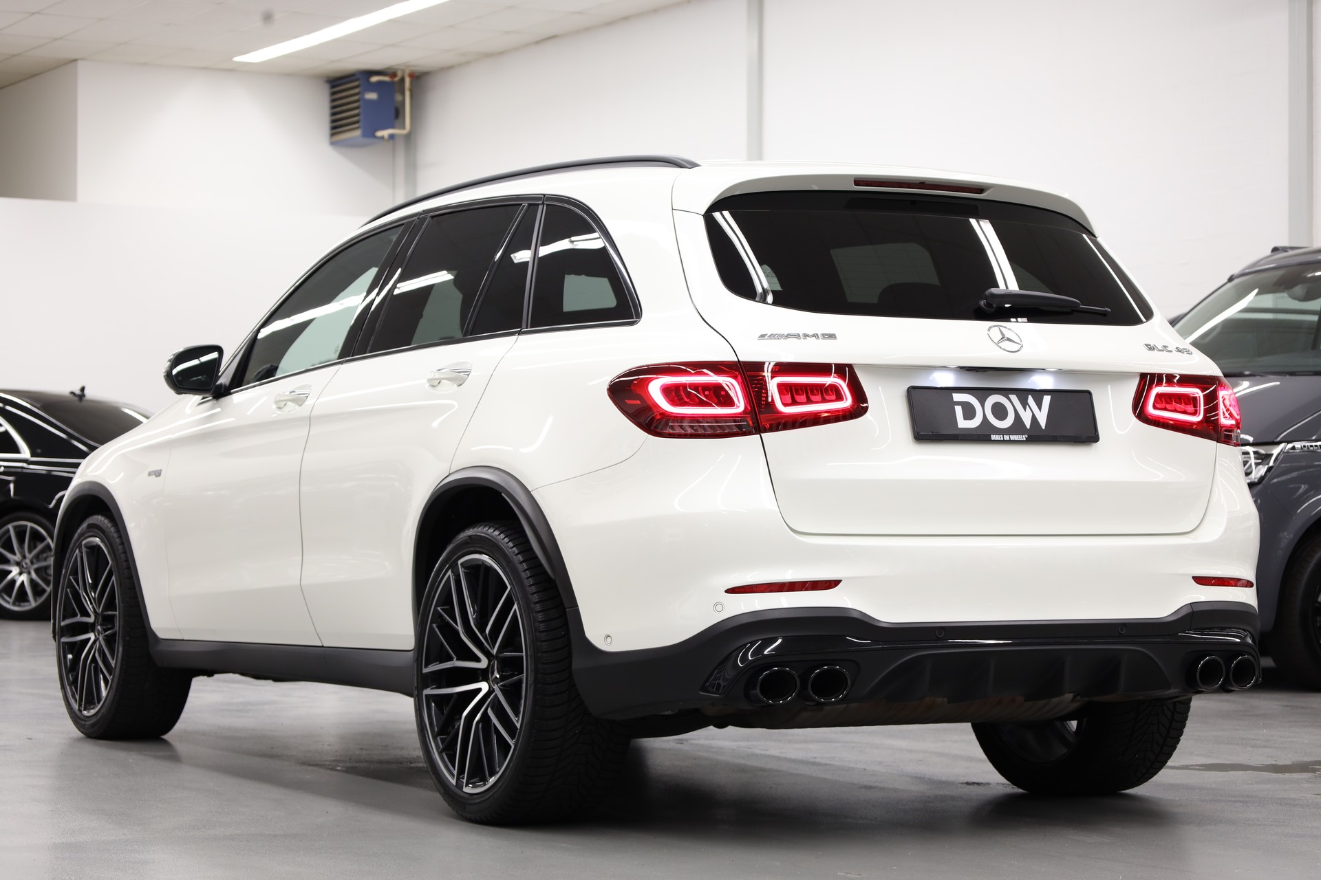 MERCEDES-BENZ GLC 43 AMG 4m-image-5