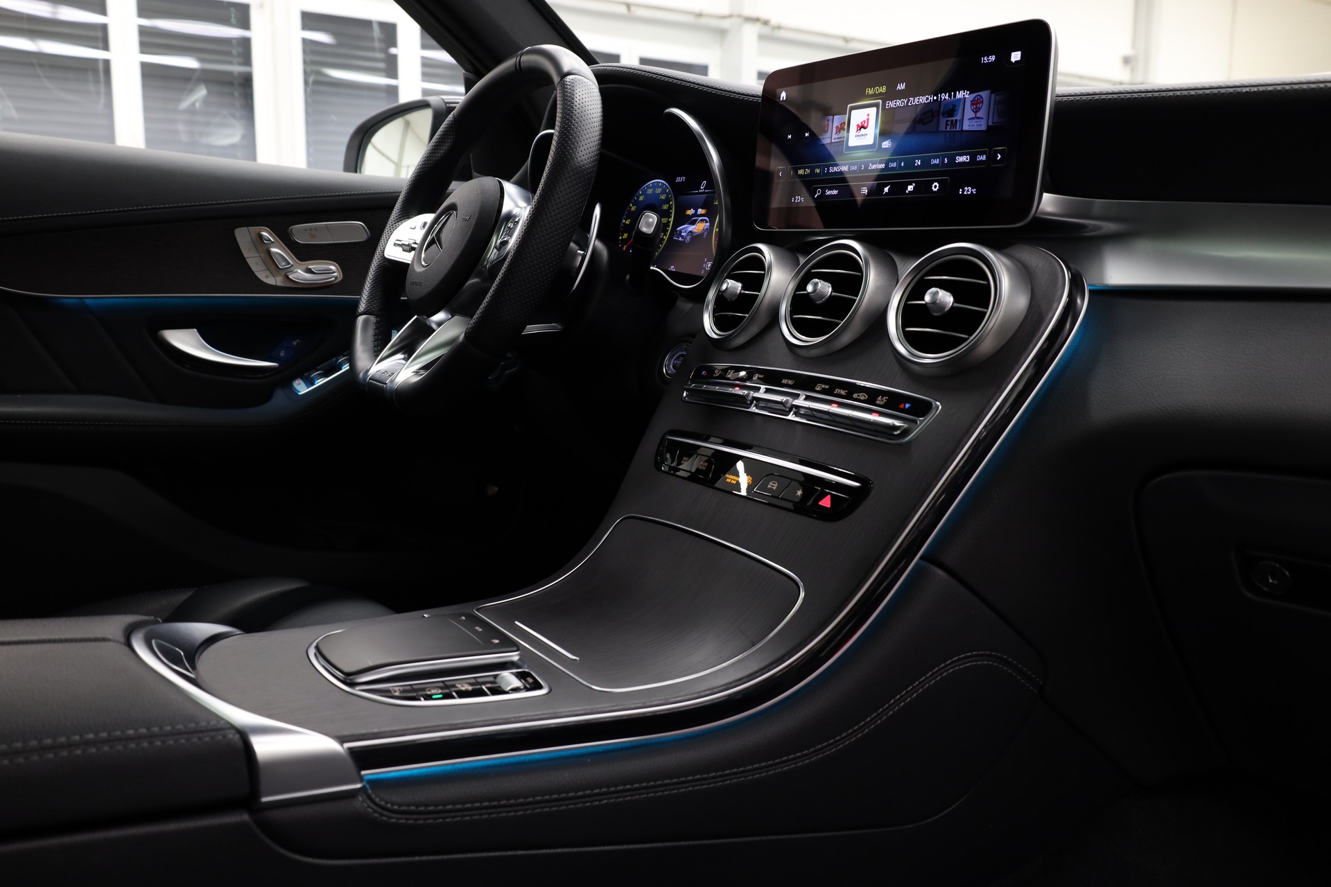 MERCEDES-BENZ GLC 43 AMG 4m-image-15