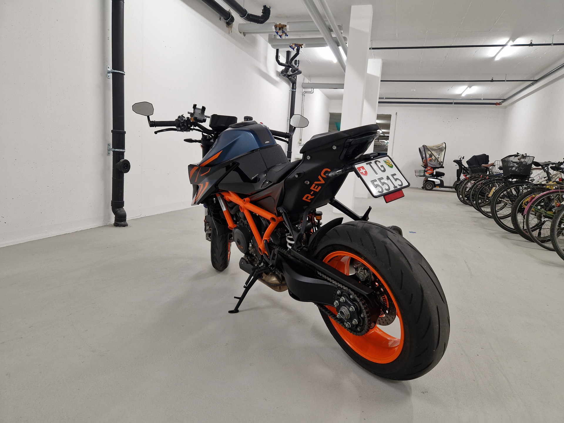 KTM 1290 Super Duke R-image-2