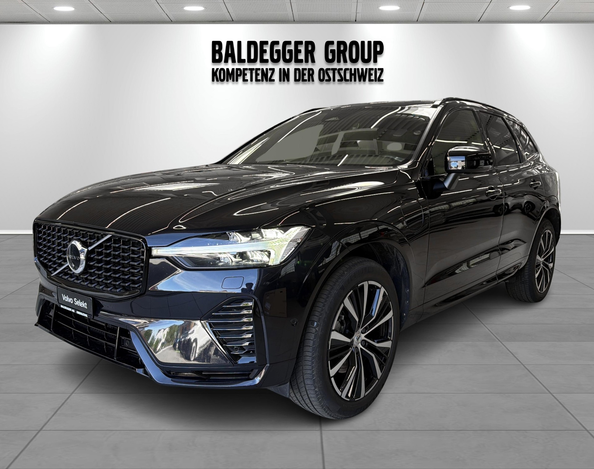 VOLVO XC60 2.0 T6 TE R-Design eAWD-image-5