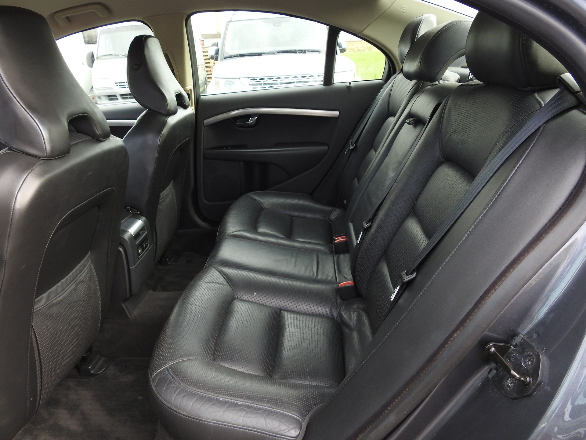 VOLVO S80 3.2 AWD Executive Geartronic-image-14