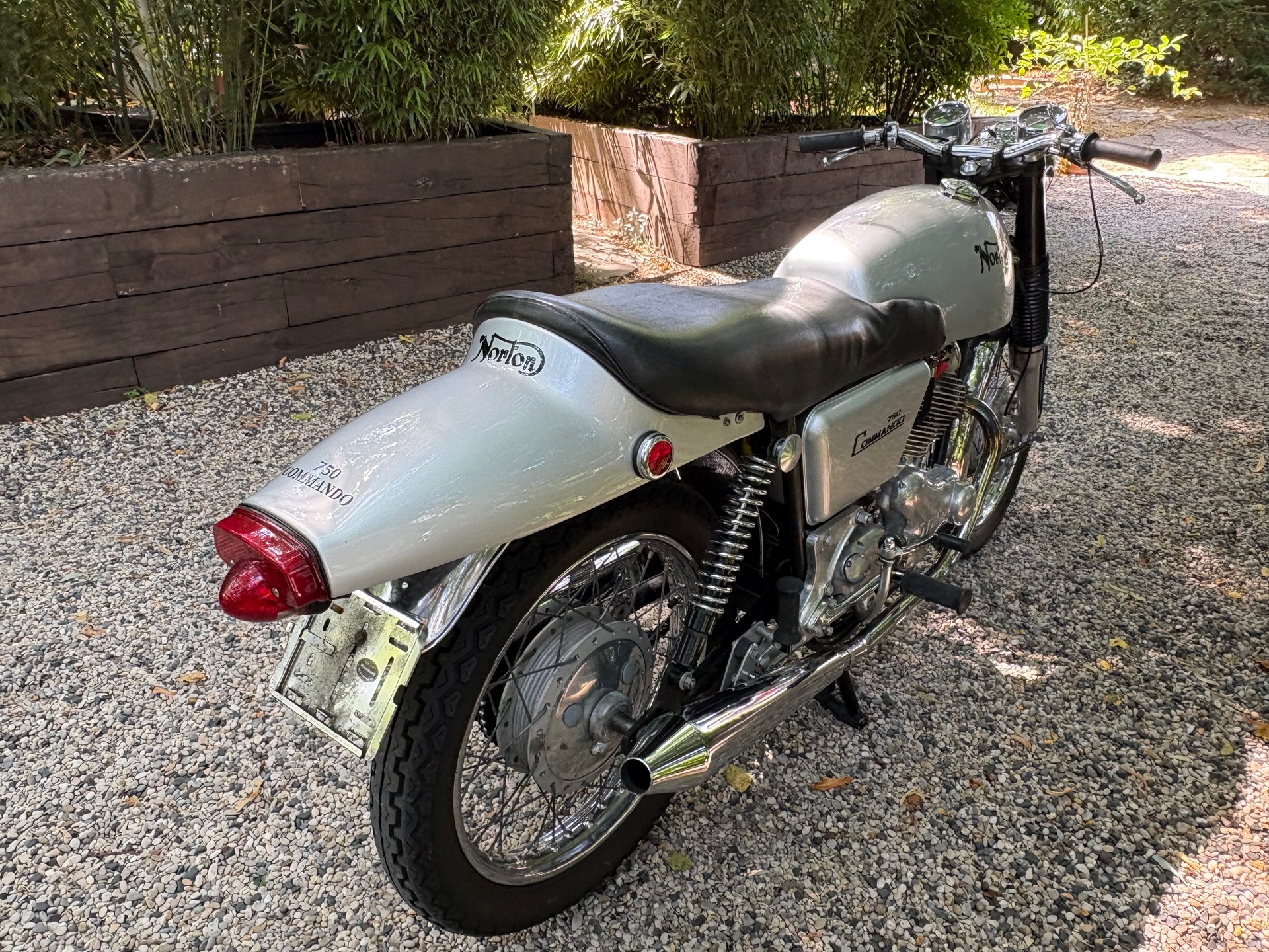 NORTON Commando 750 Fastback-image-2