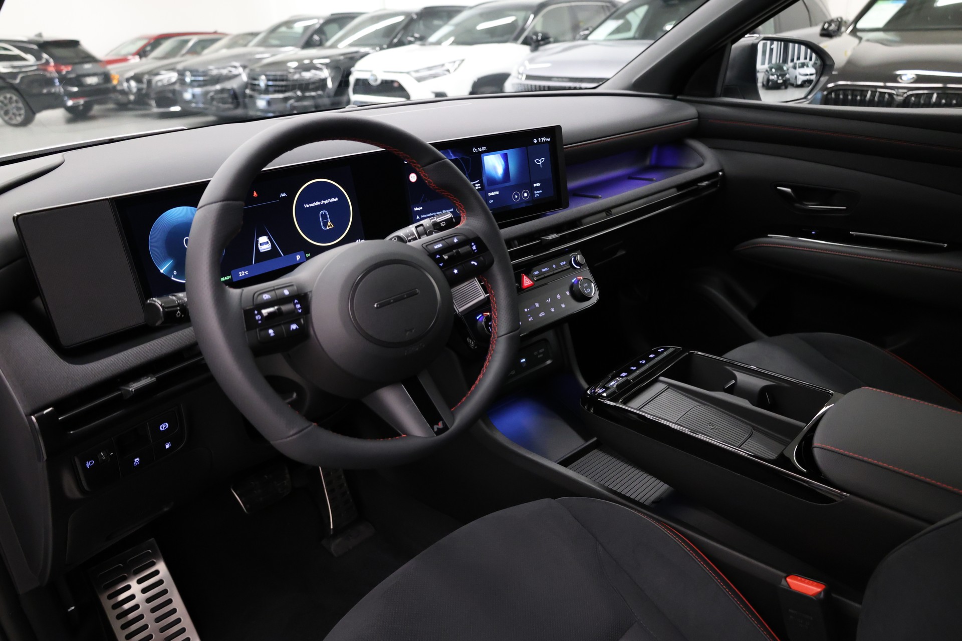 HYUNDAI Tucson 1.6 T-GDi PHEV N-Line 4WD-image-16