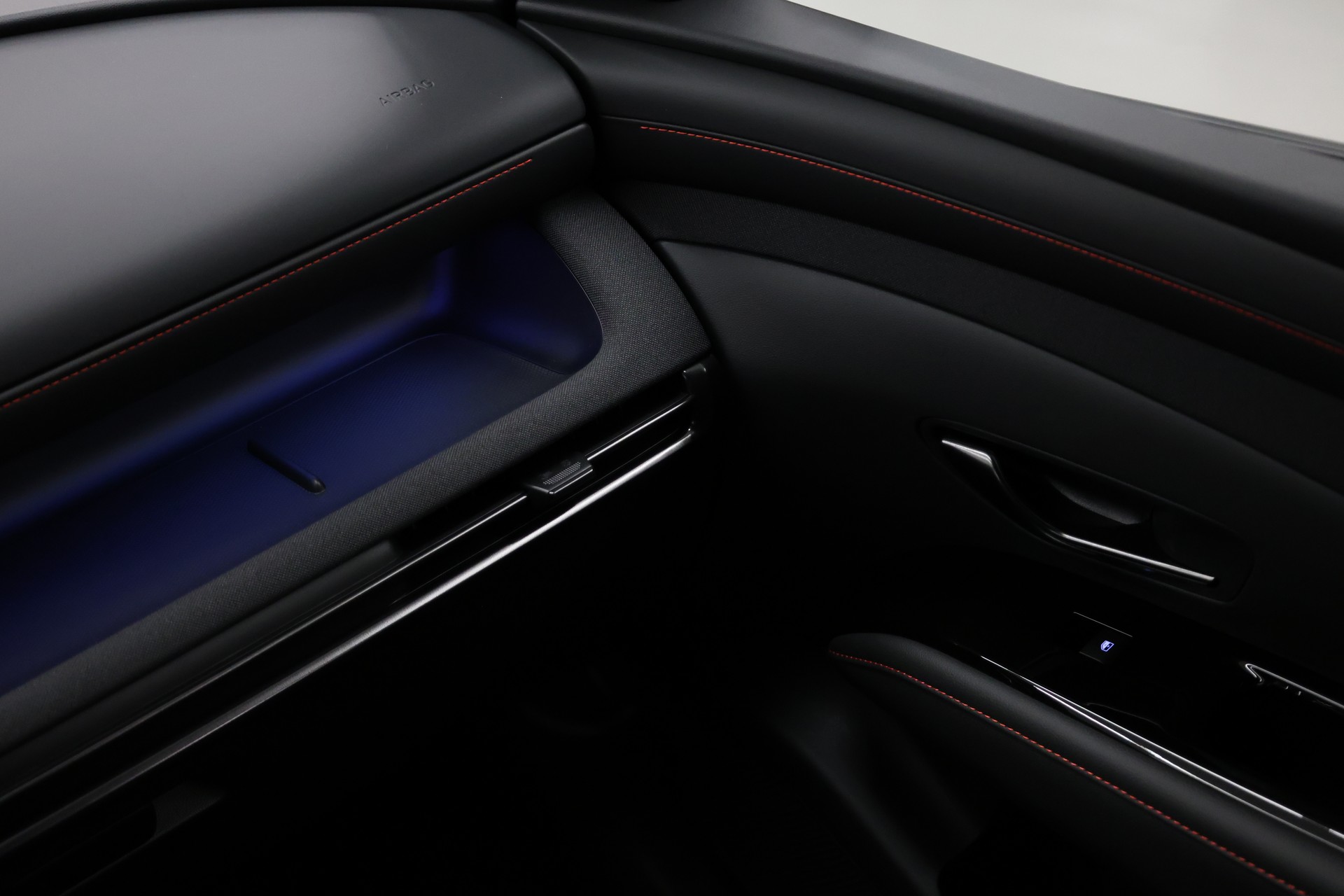 HYUNDAI Tucson 1.6 T-GDi PHEV N-Line 4WD-image-21