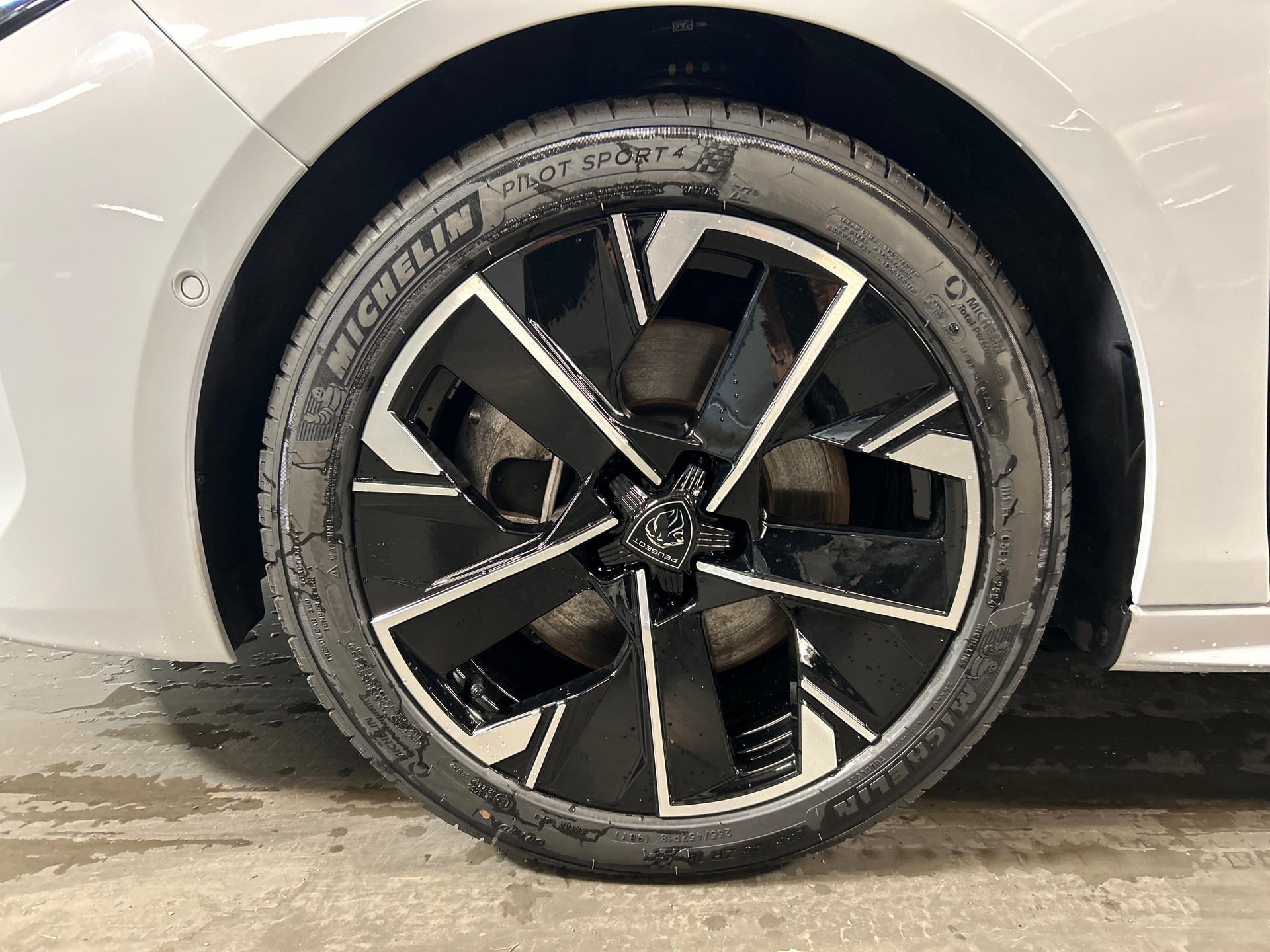 PEUGEOT 508 SW 1.6 Plug-in Hybrid GT-image-10