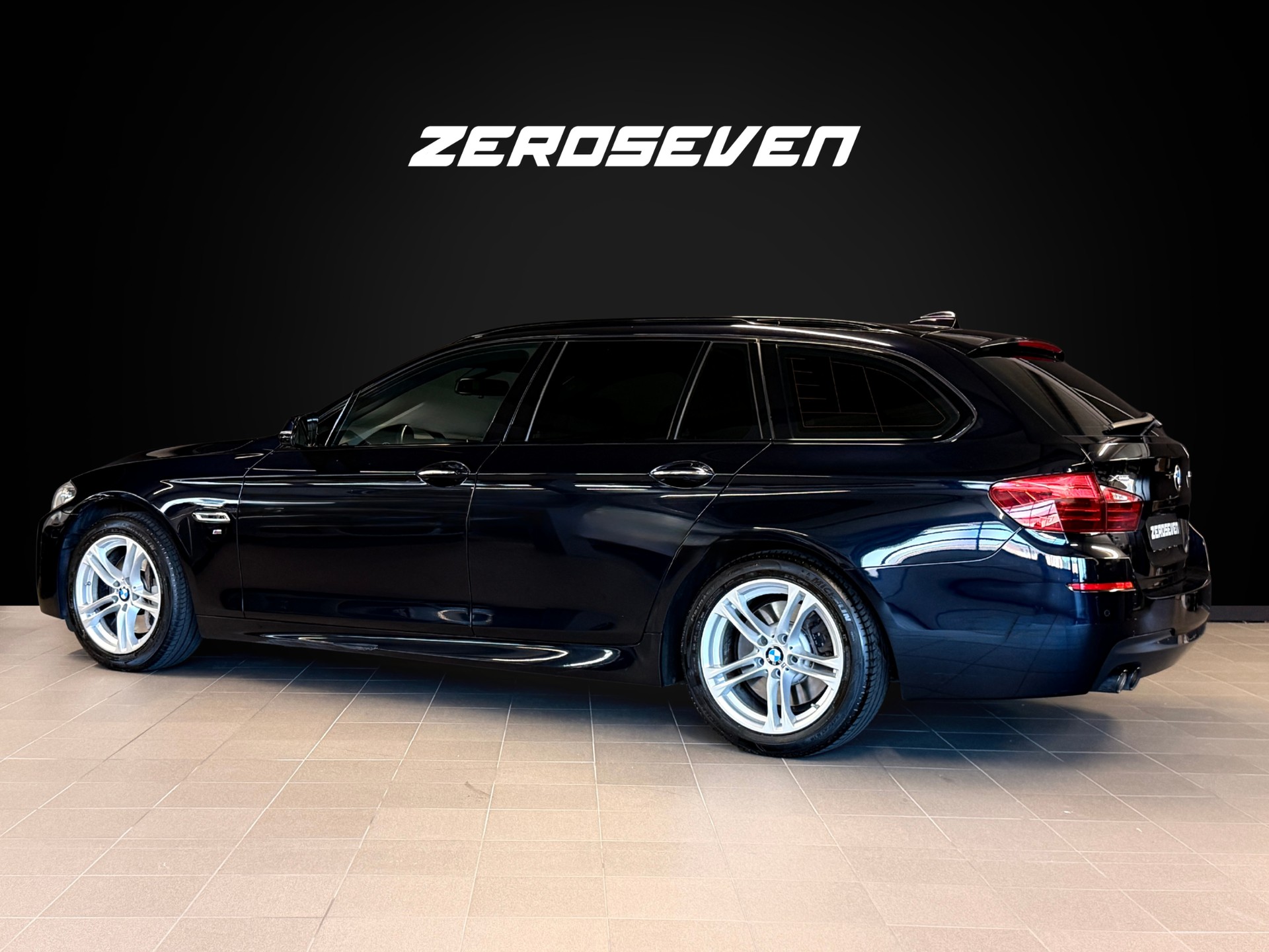 BMW 530d Touring xDrive M Sport Steptronic-showroom-element-3