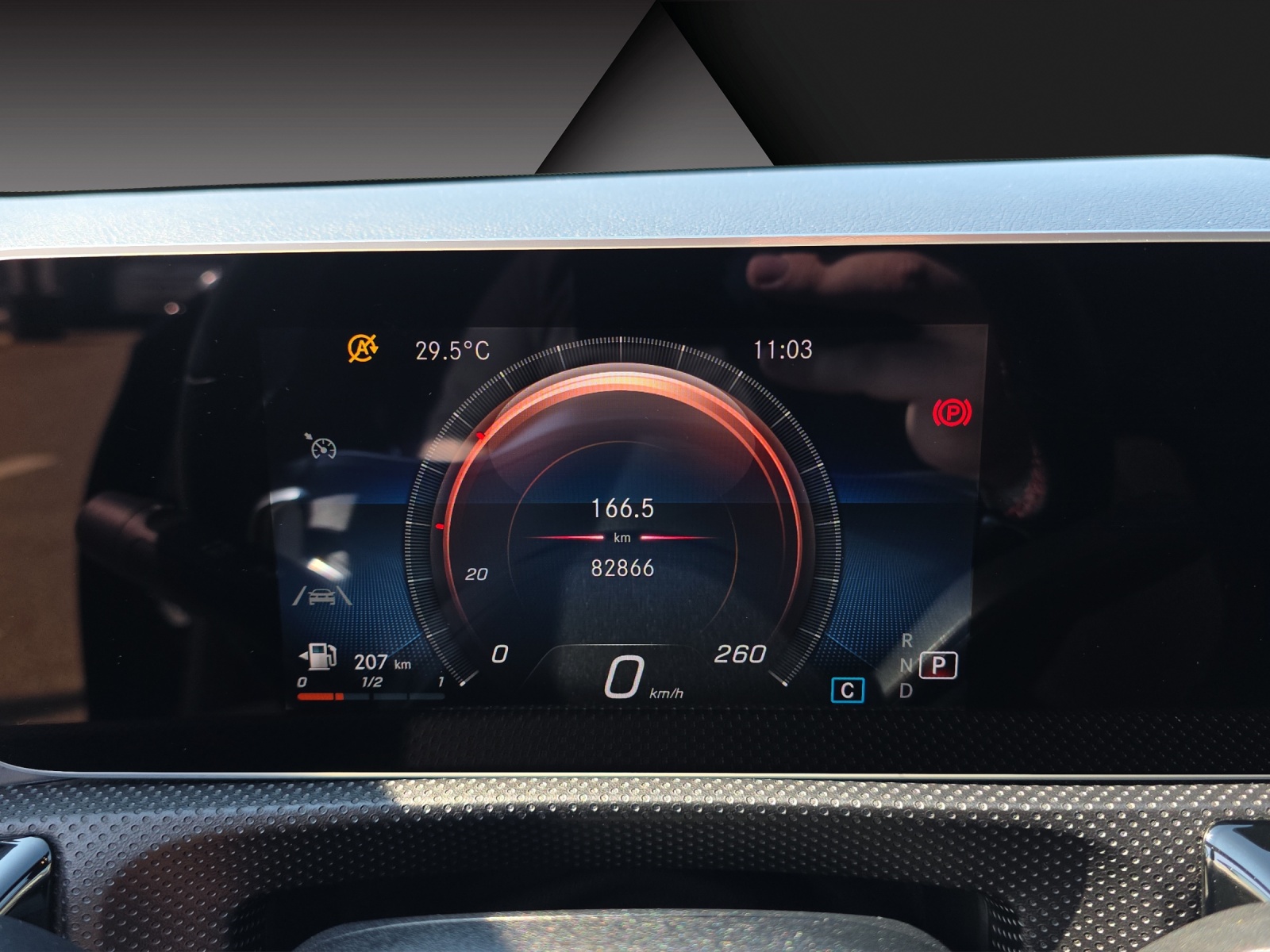 MERCEDES-BENZ A 200 AMG Line 7G-DCT-image-7