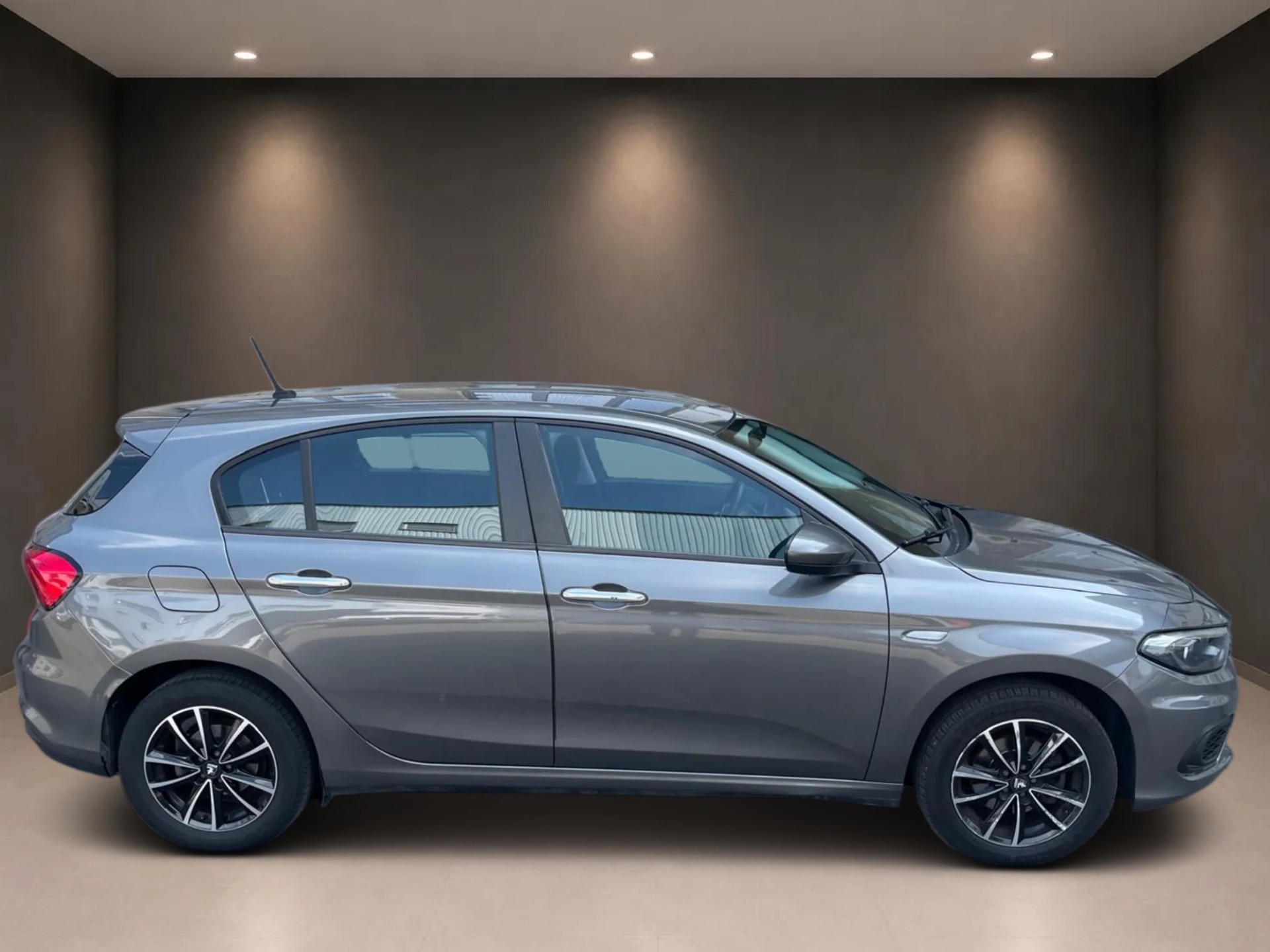 FIAT Tipo 1.6 JTD 16V Automat-showroom-element-3