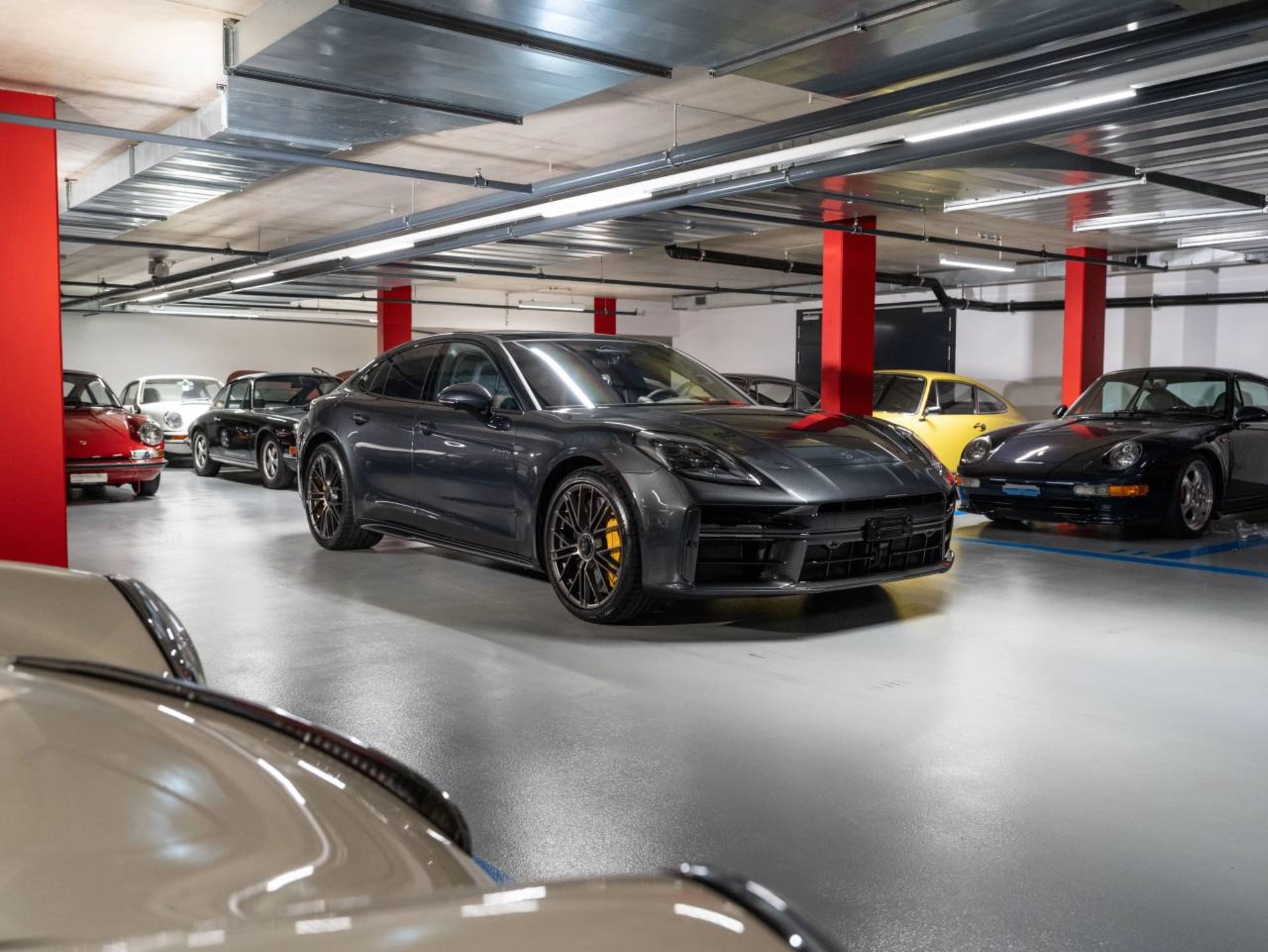 PORSCHE Panamera Turbo S E-Hybrid-image-5