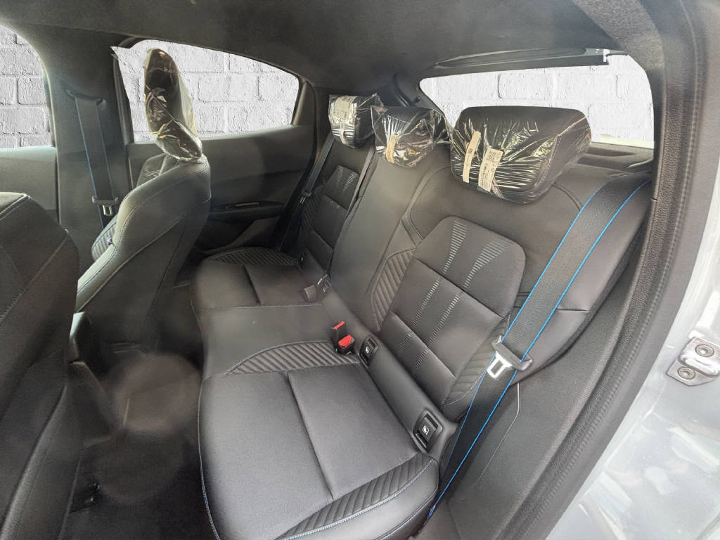 RENAULT Clio 1.8 E-Tech esprit Alpine-image-10