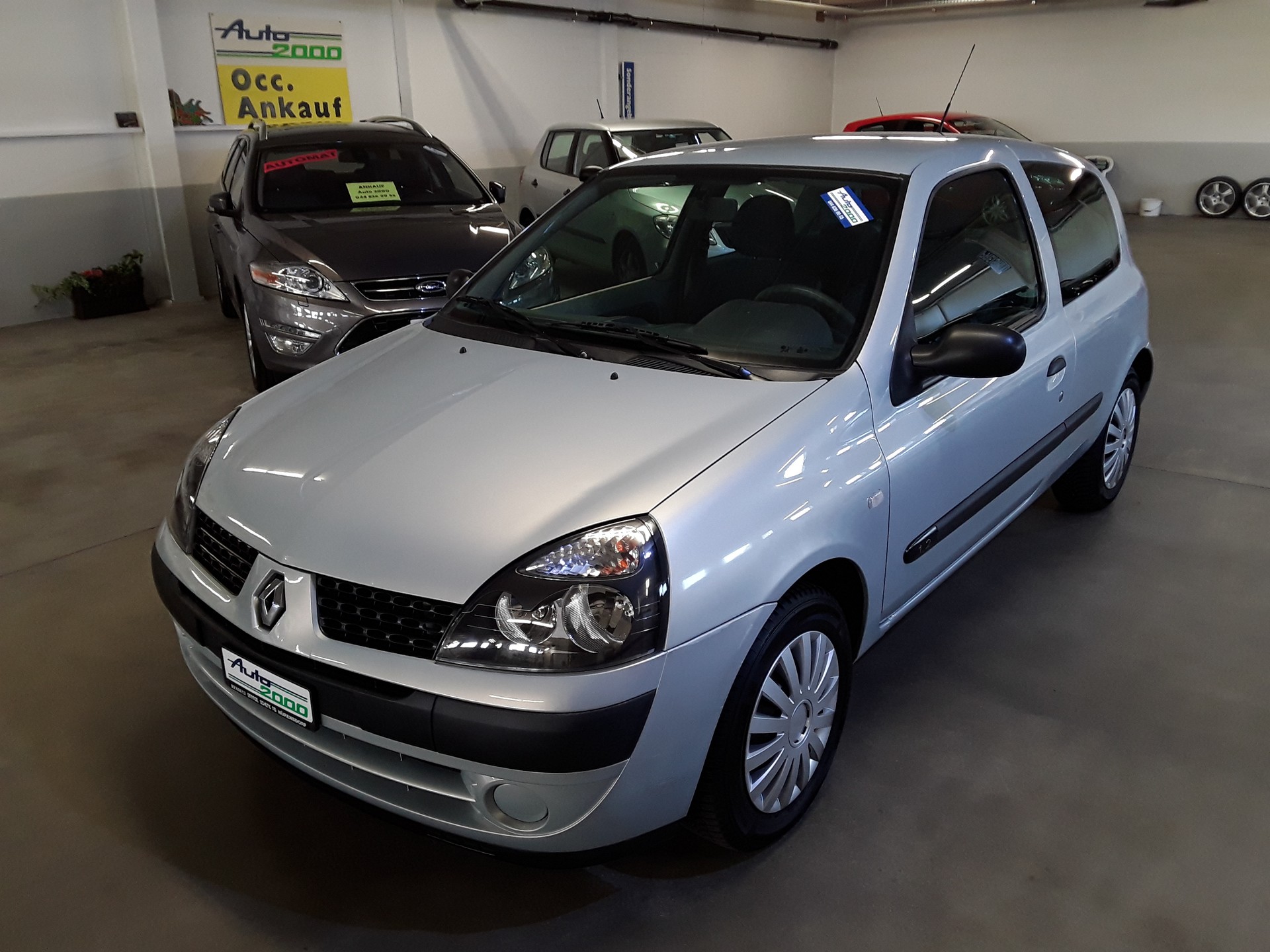 RENAULT Clio 1.2 Authentique Pack