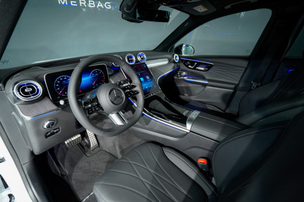 MERCEDES-BENZ GLC 300 d 4M 9G-Tronic-image-5