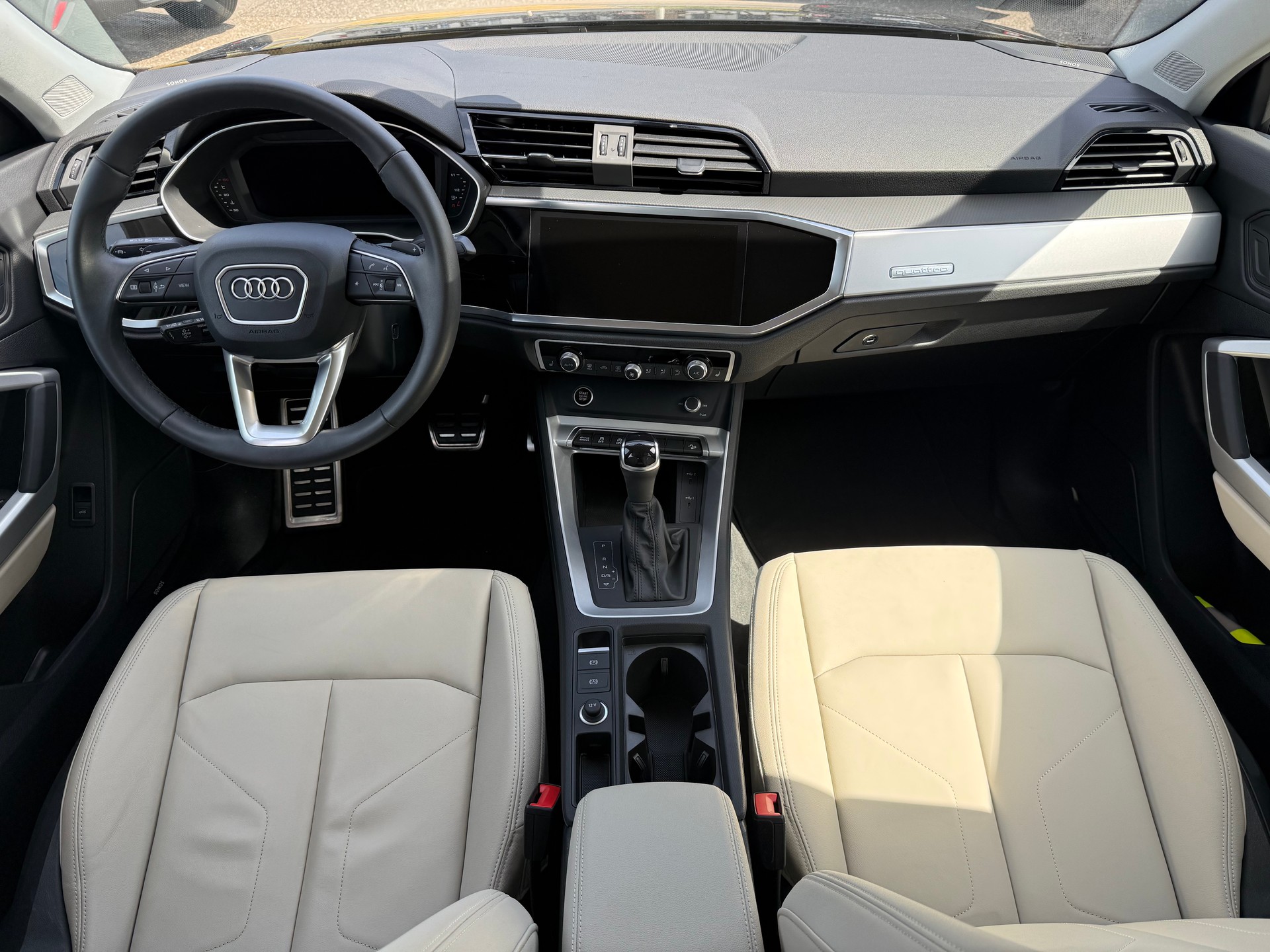 AUDI Q3 Sportback 45 TFSI S line quattro S-tronic-image-11