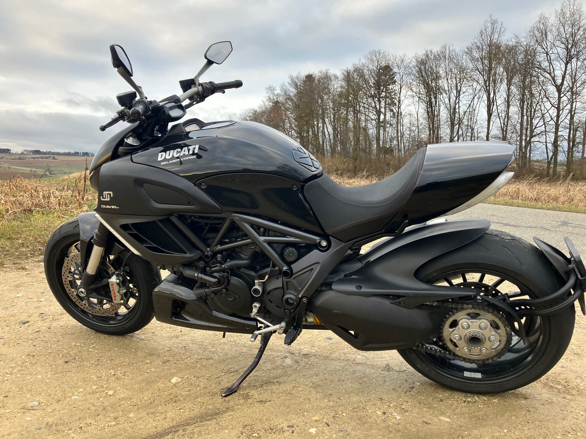 DUCATI Diavel 1200 Dark-image-3