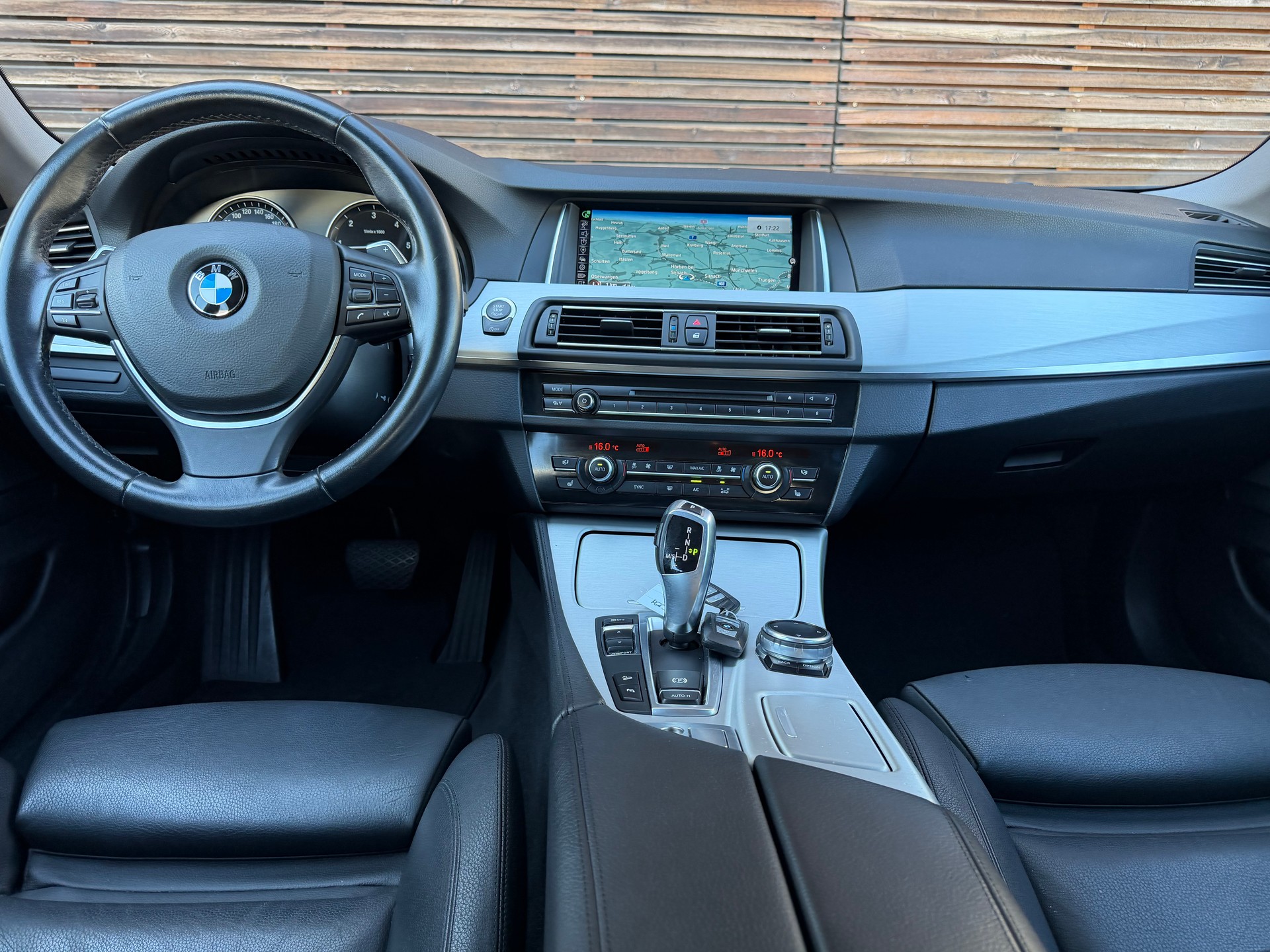 BMW 520d Touring xDrive Steptronic-image-11