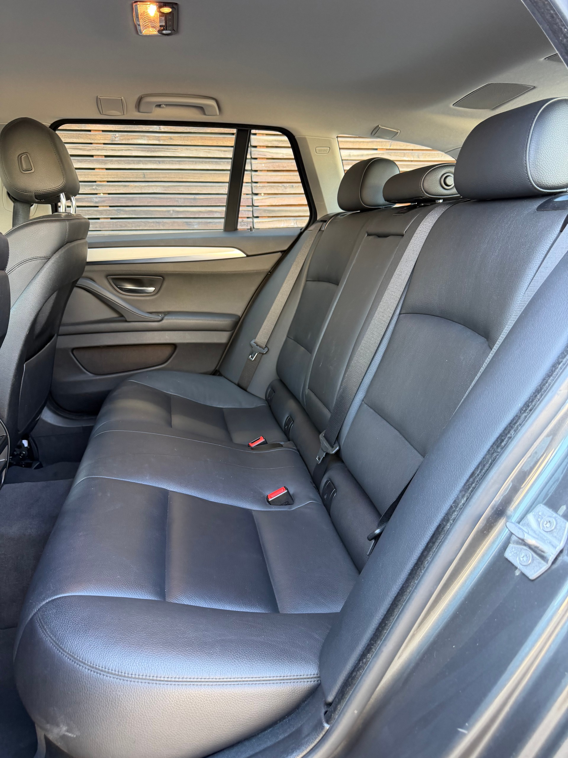 BMW 520d Touring xDrive Steptronic-image-14