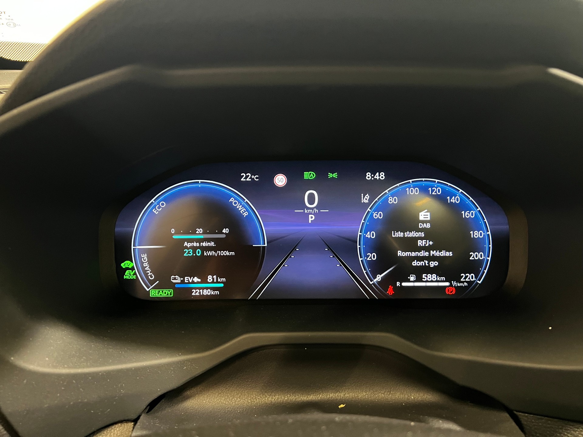 TOYOTA 2.5 Plug-In-Hybrid Platinum-image-7