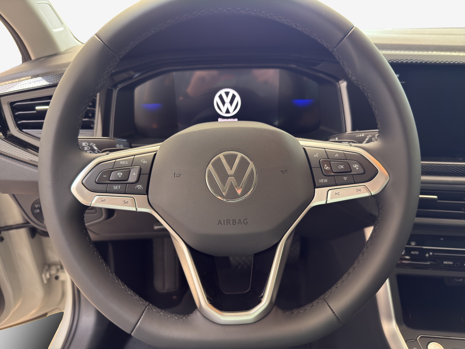 VW Polo 1.0 TSI Life DSG-image-8