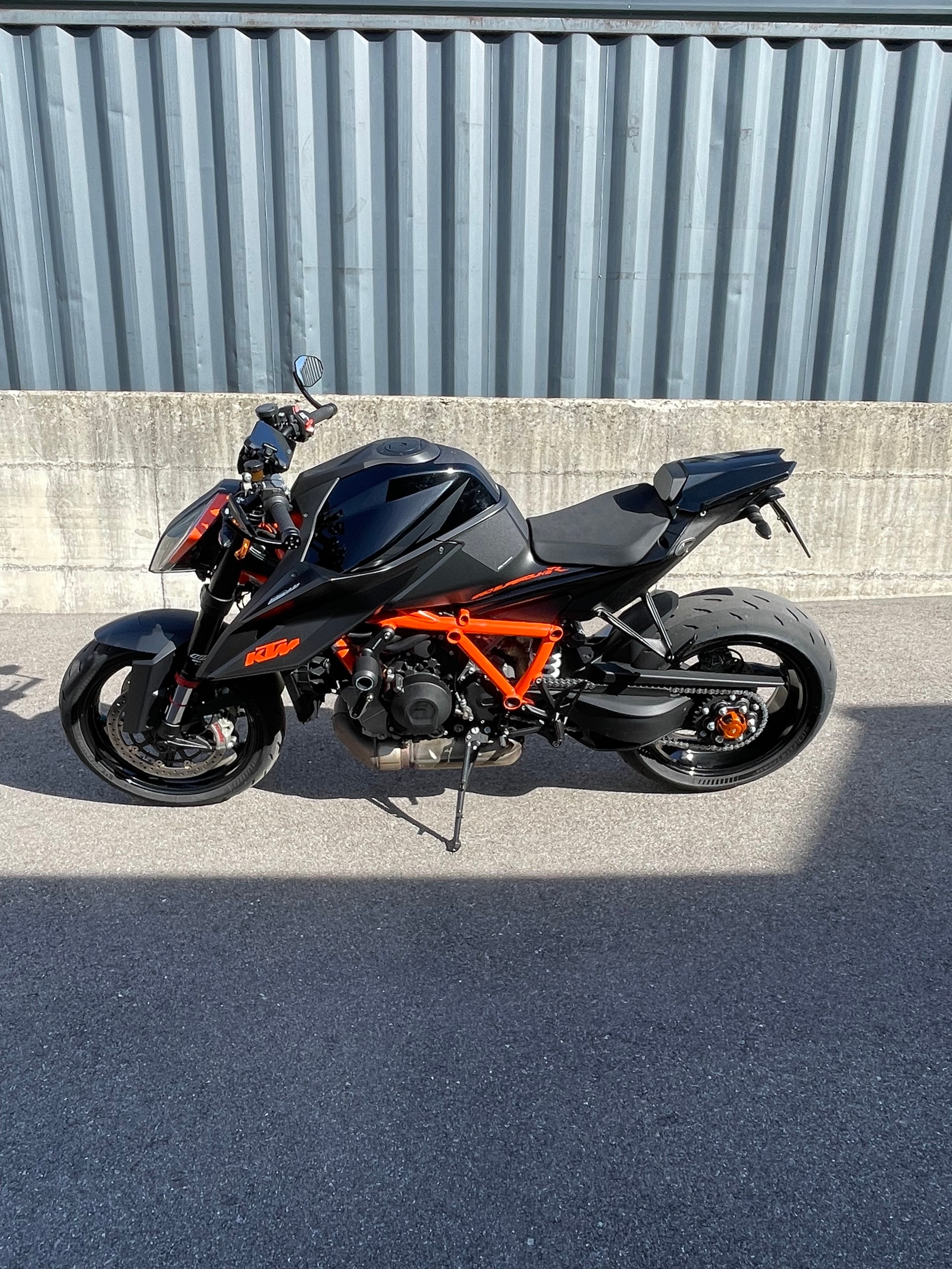 KTM 1290 Super Duke R-image-5