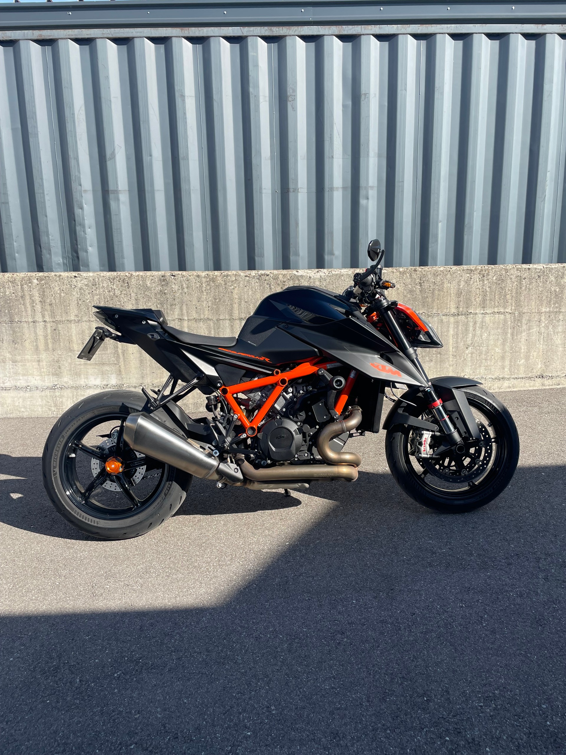 KTM 1290 Super Duke R-image-2
