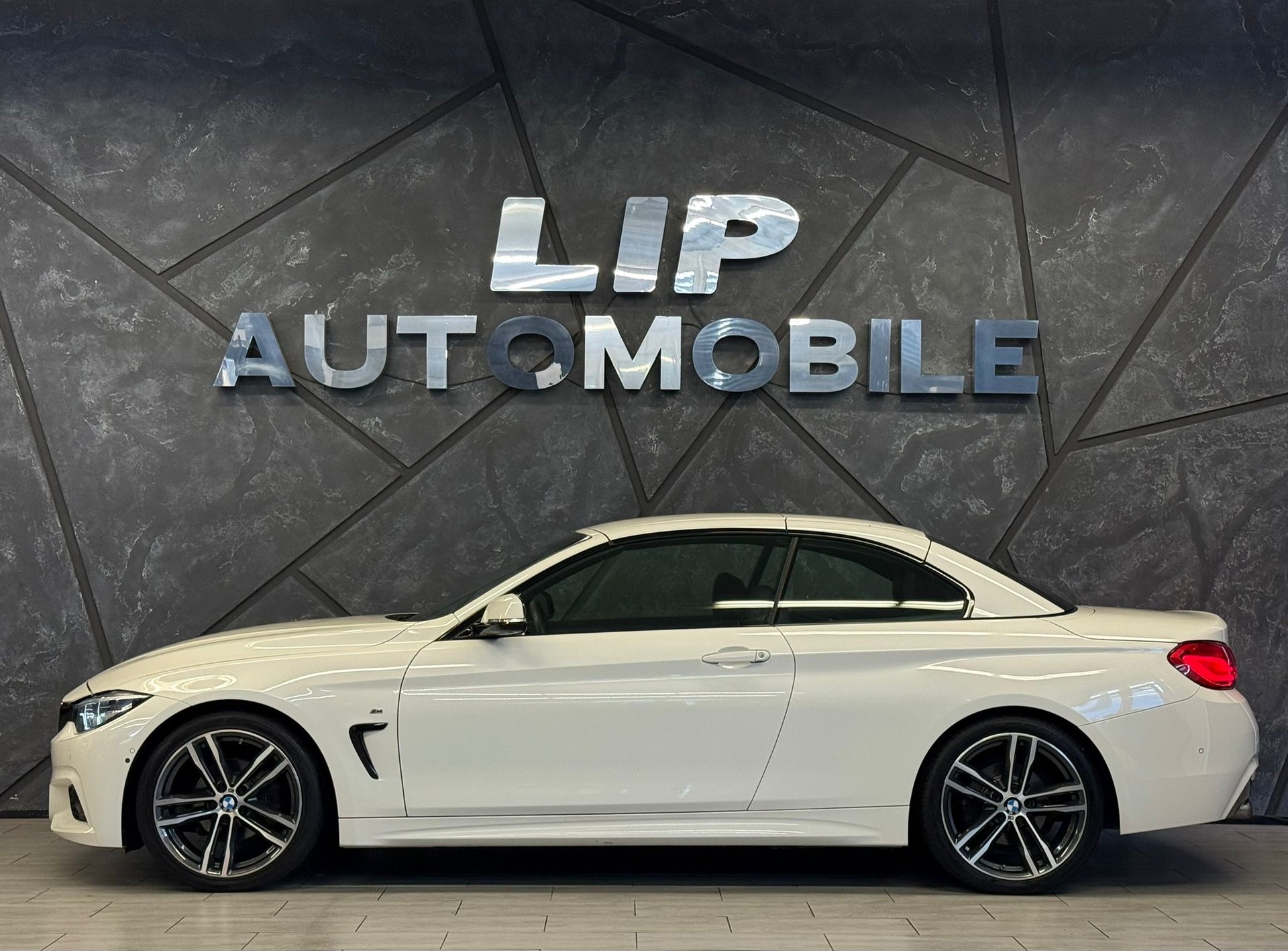 BMW 420i Cabriolet M Sport Steptronic-image-4