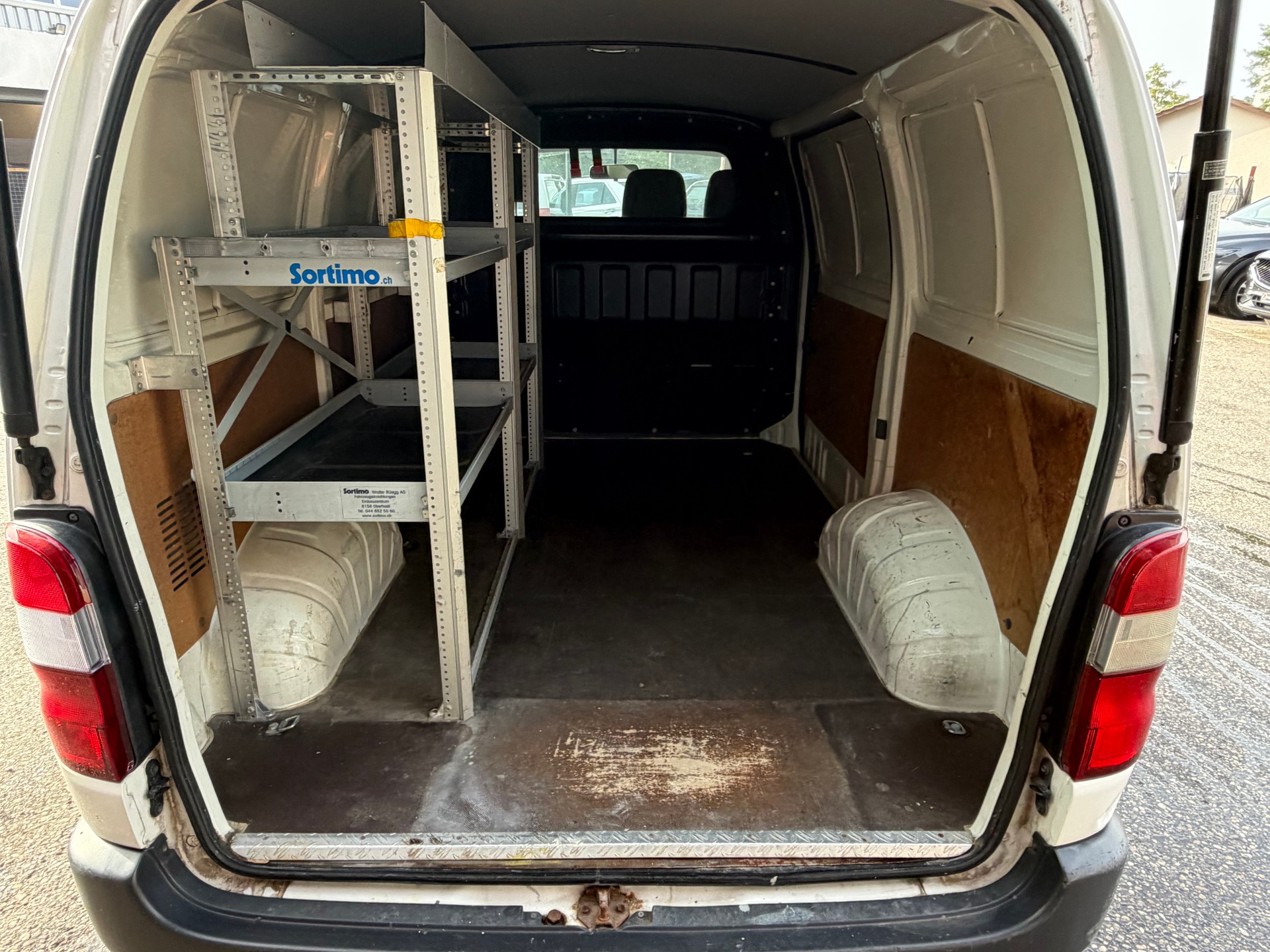 TOYOTA Hiace D-4D Van SWB-image-12