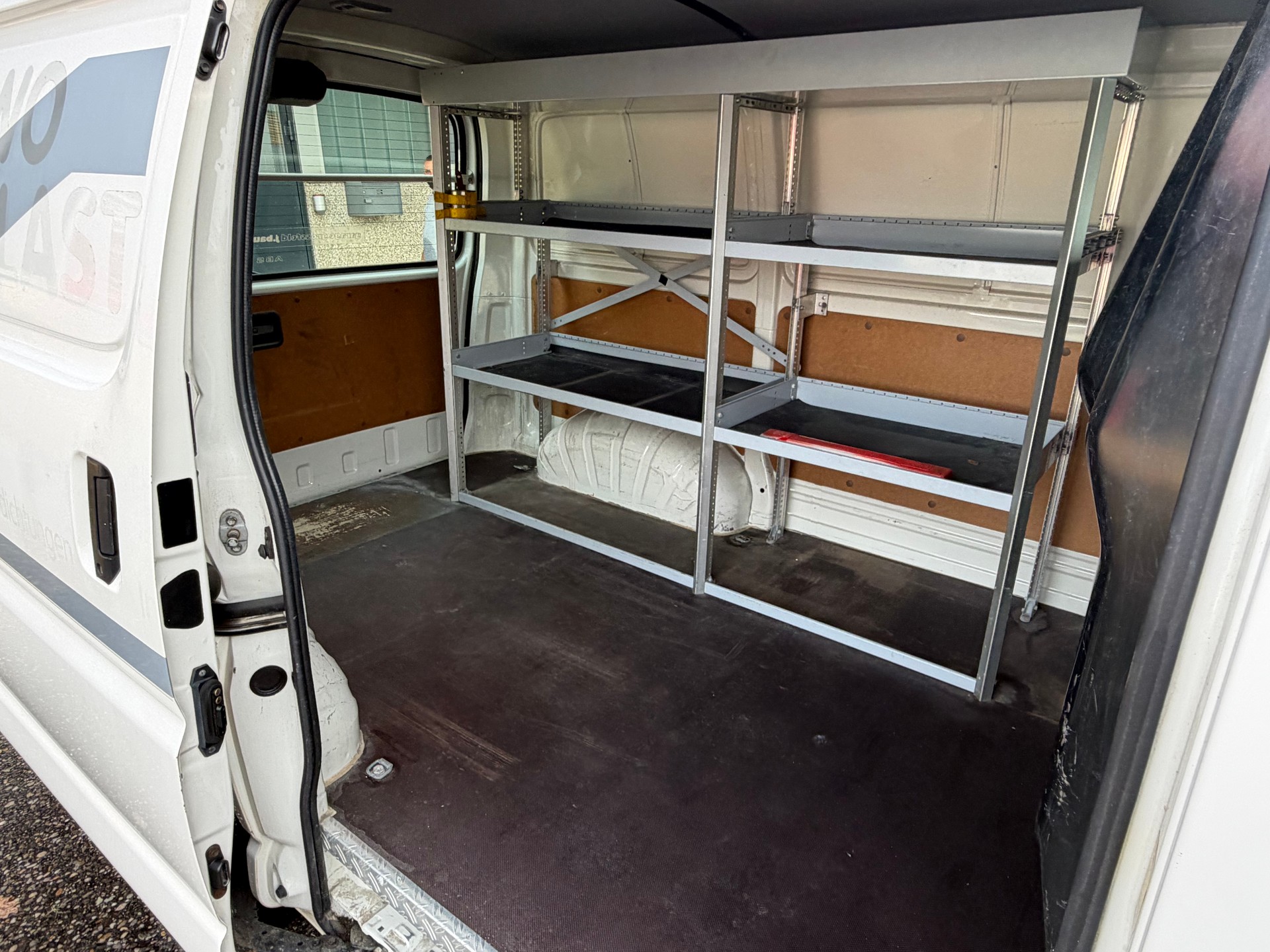 TOYOTA Hiace D-4D Van SWB-image-11