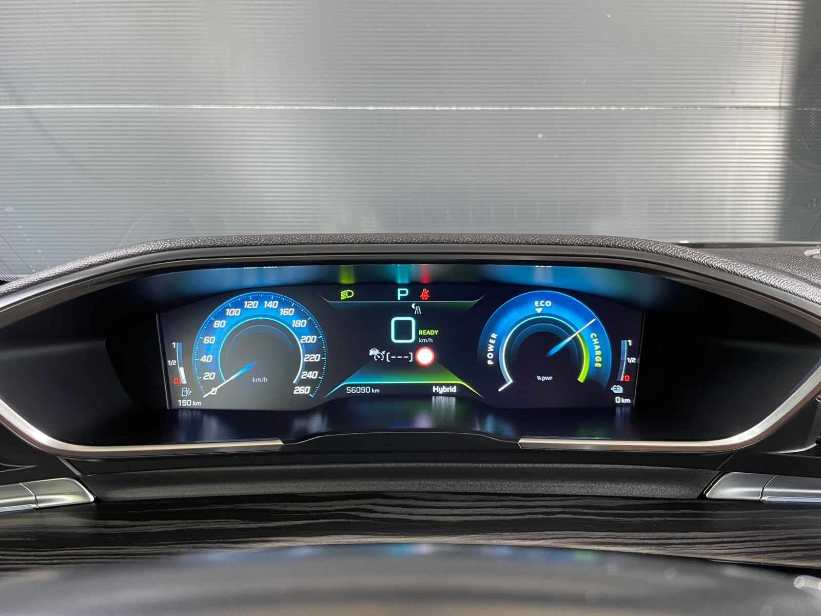 PEUGEOT 508 SW 1.6 Plug-in Hybrid4 PSE-image-8