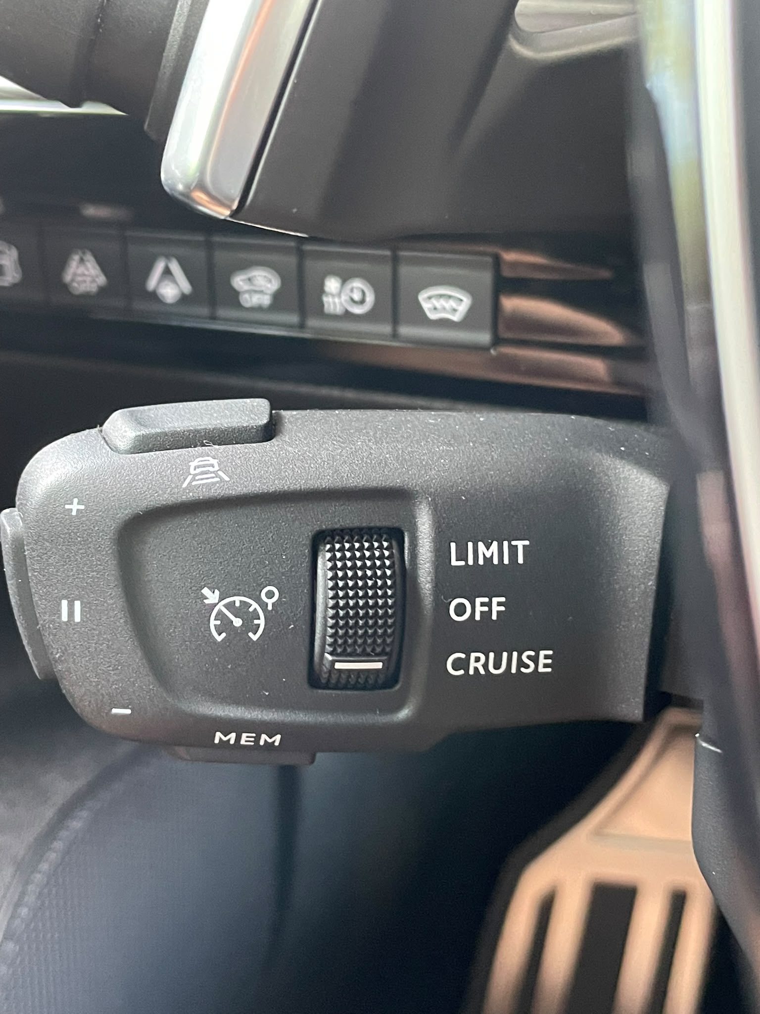 PEUGEOT 508 SW 1.6 Plug-in Hybrid4 PSE-image-10