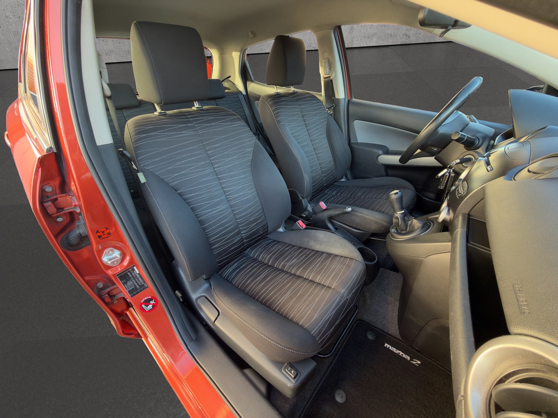 MAZDA 2 1.3i 16V Exclusive-image-12