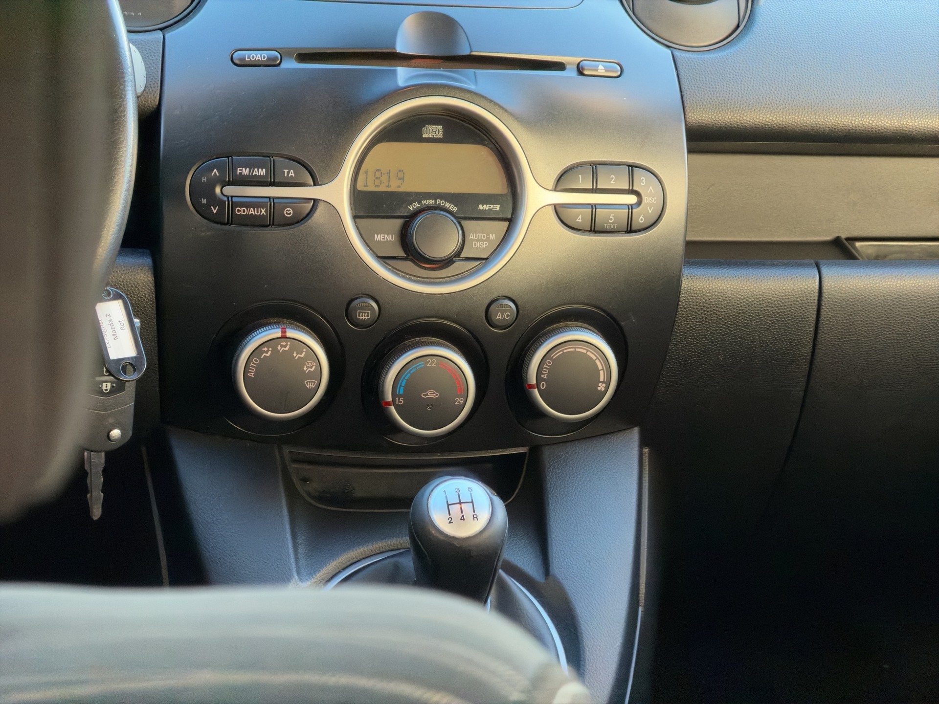 MAZDA 2 1.3i 16V Exclusive-image-14