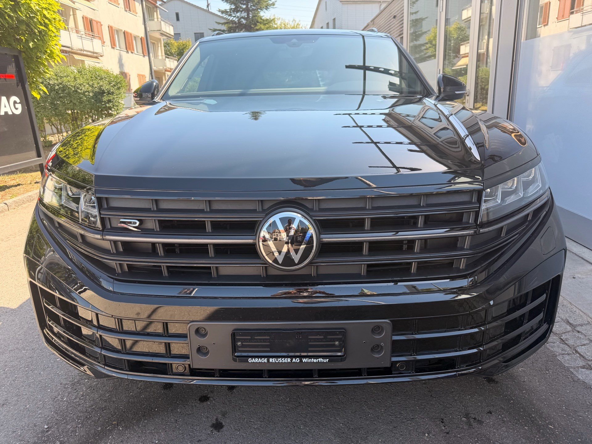 VW Touareg R 3.0 TSI eHYBRID 462 PS 4MOTION-showroom-element-1