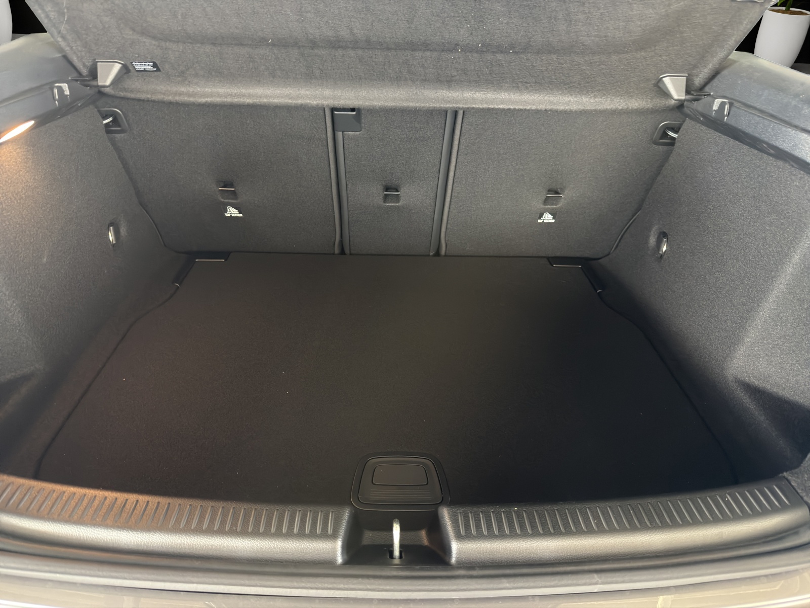 MERCEDES-BENZ A 220 4Matic 8G-DCT-image-5