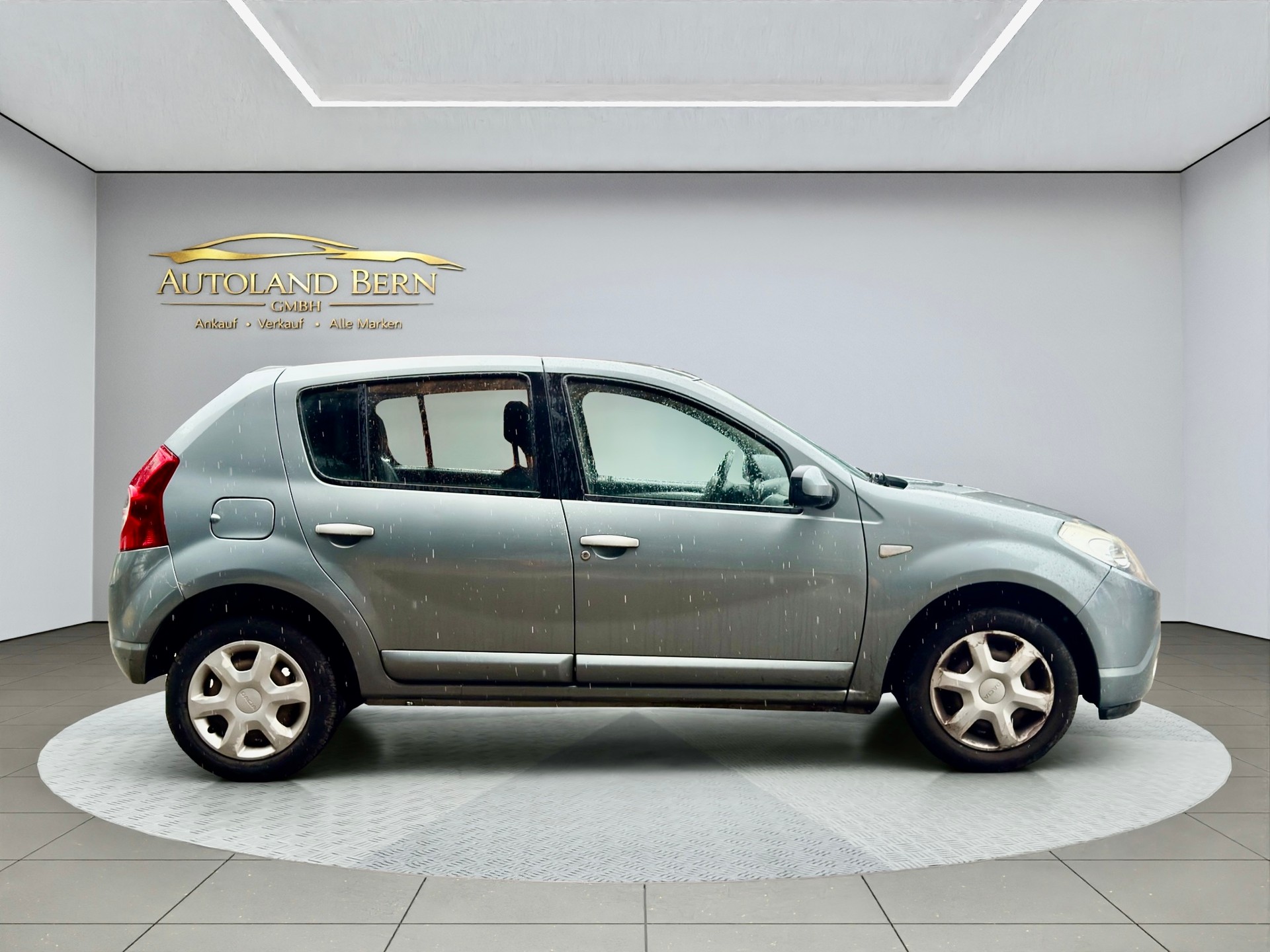 DACIA Sandero 1.6 Lauréate mit Klimaanlage-showroom-element-3