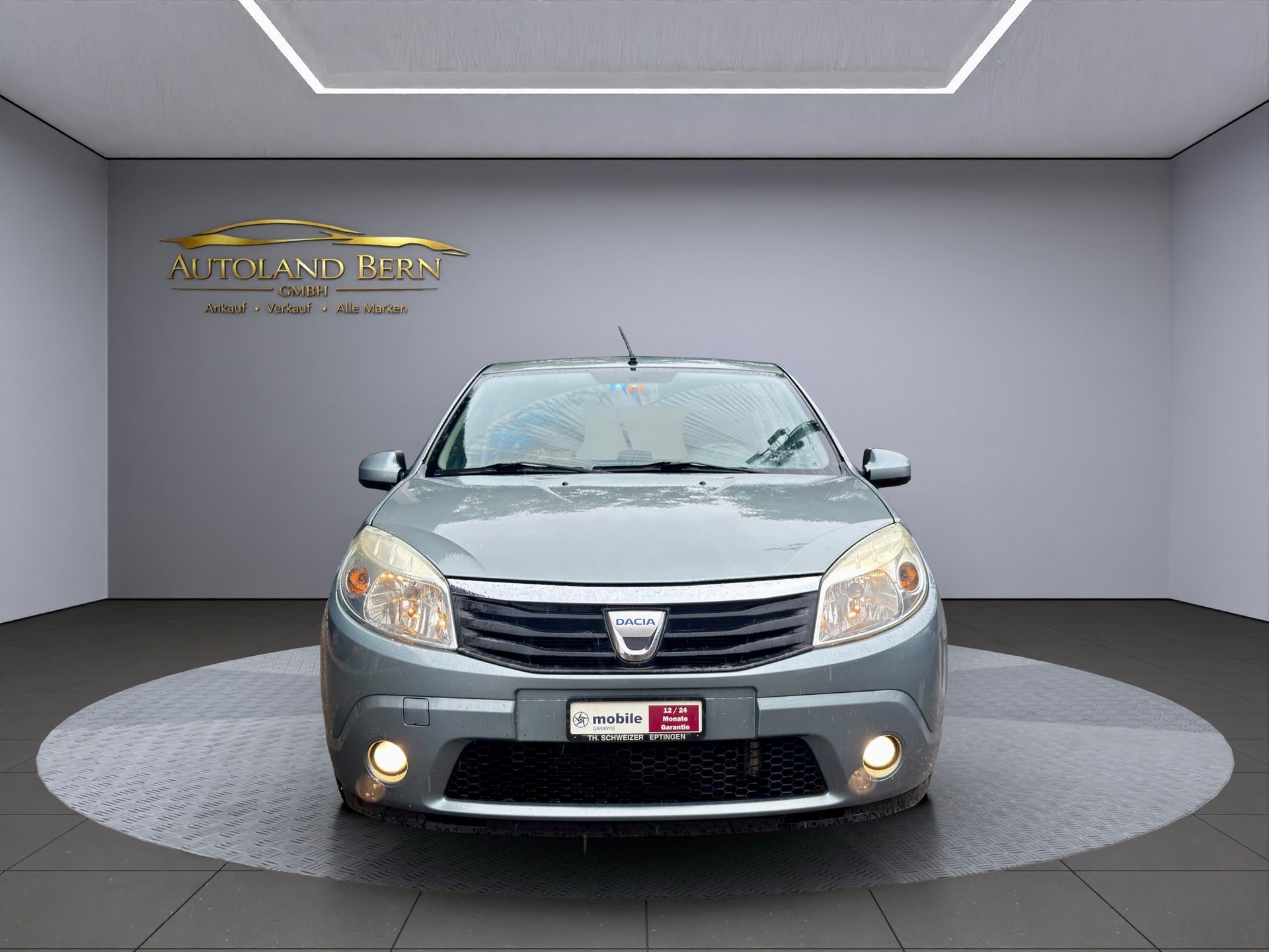DACIA Sandero 1.6 Lauréate mit Klimaanlage-showroom-element-2