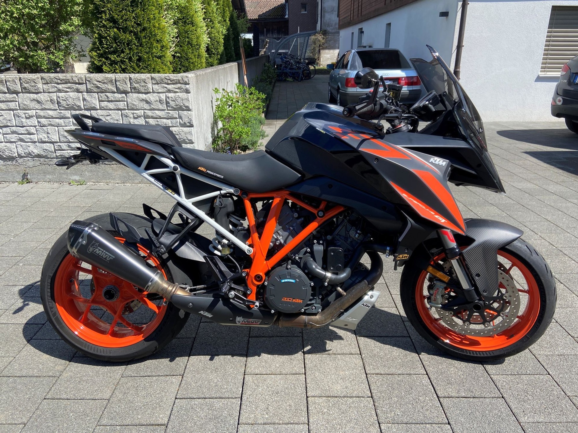 KTM 1290 Super Duke GT-image-0