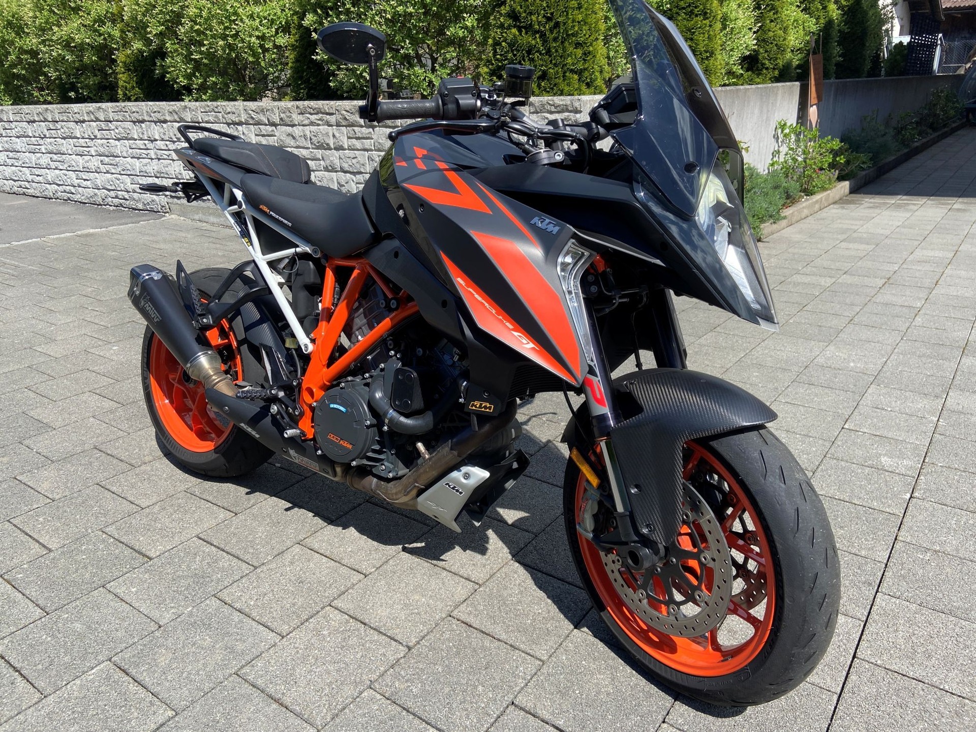 KTM 1290 Super Duke GT-image-2
