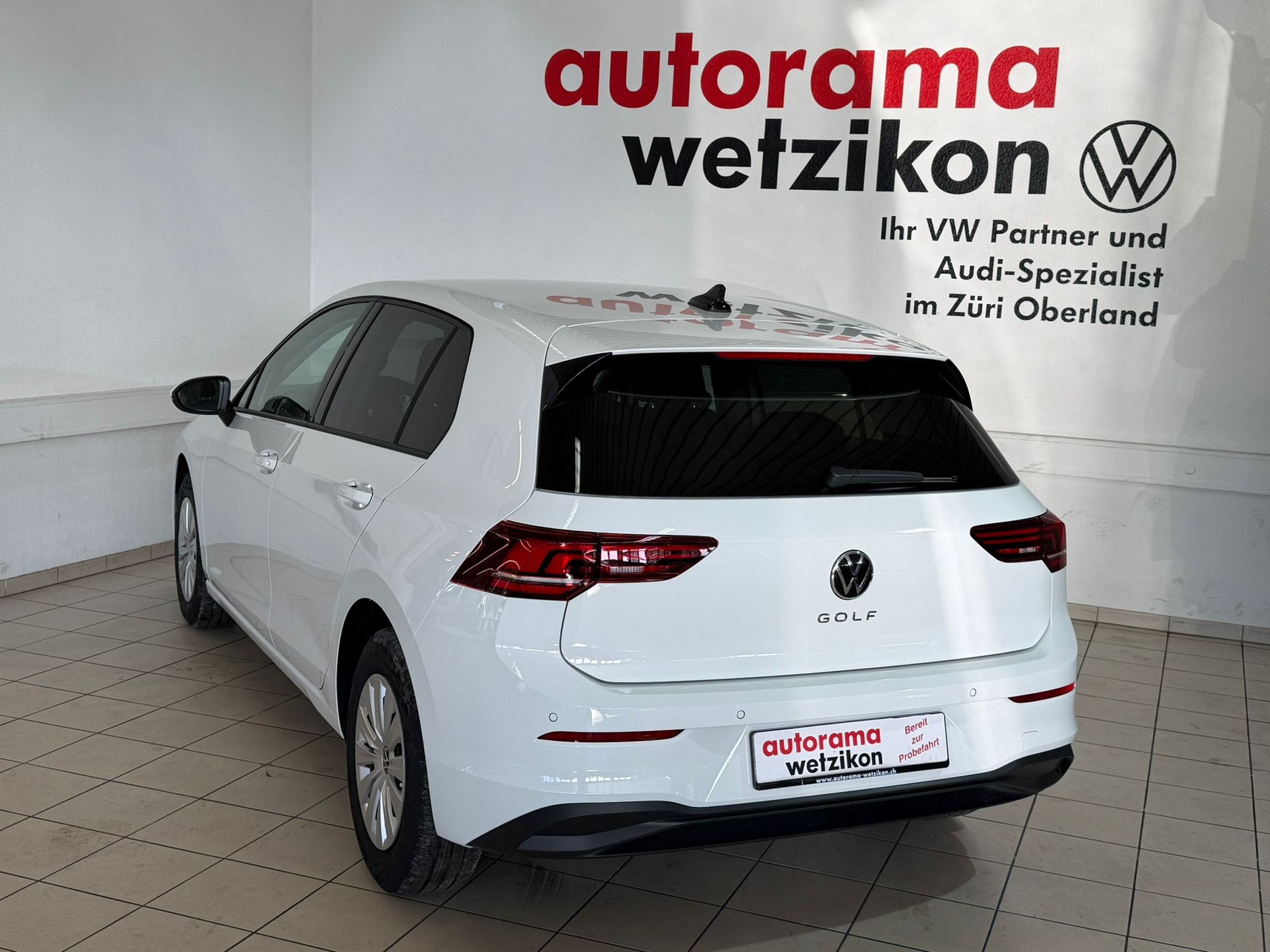 VW Golf 1.5 TSI Basis-showroom-element-3