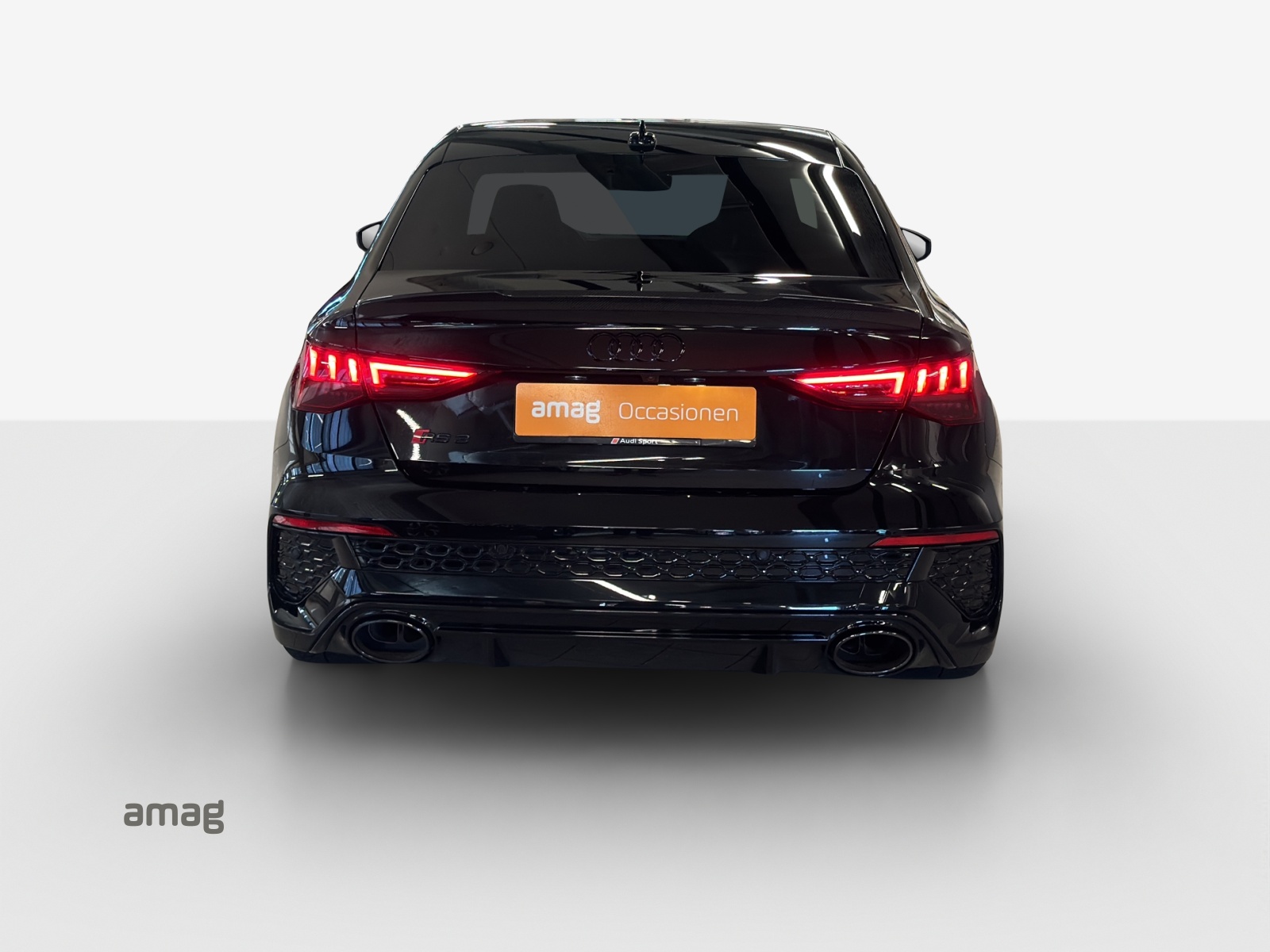 AUDI RS3 Limousine 2.5 TSI quattro S-tronic-showroom-element-3