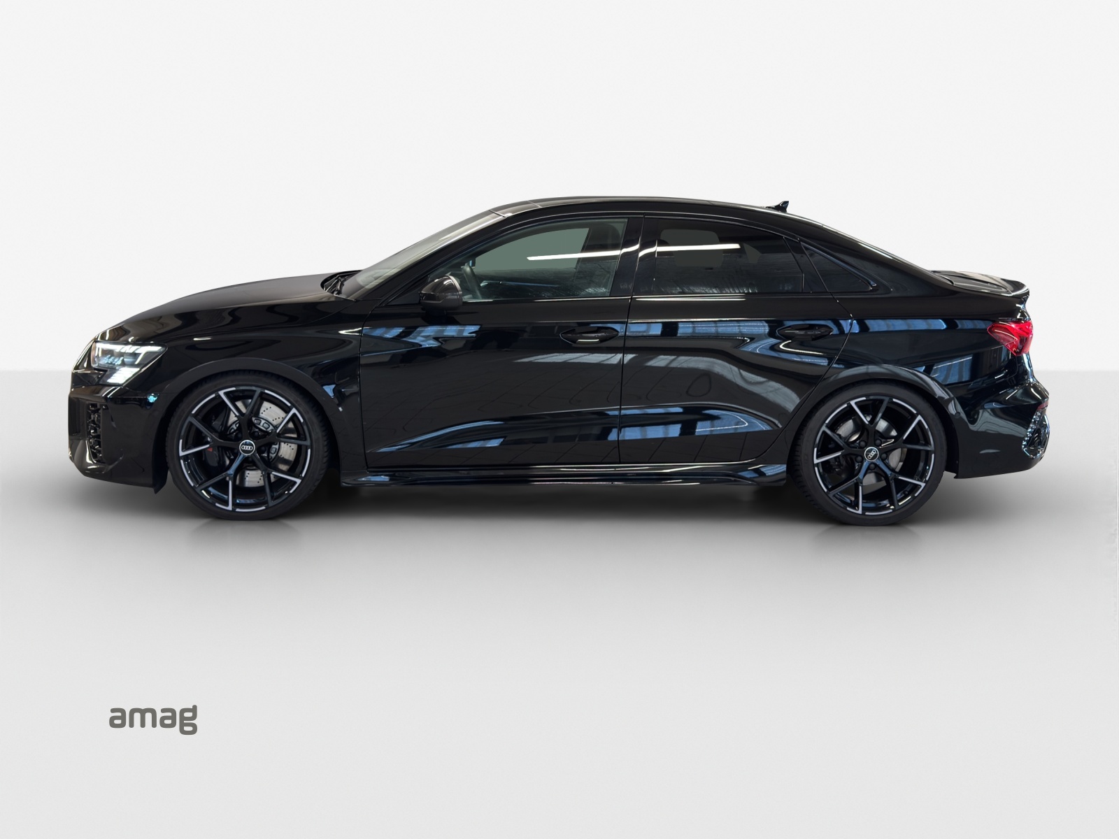AUDI RS3 Limousine 2.5 TSI quattro S-tronic-showroom-element-1
