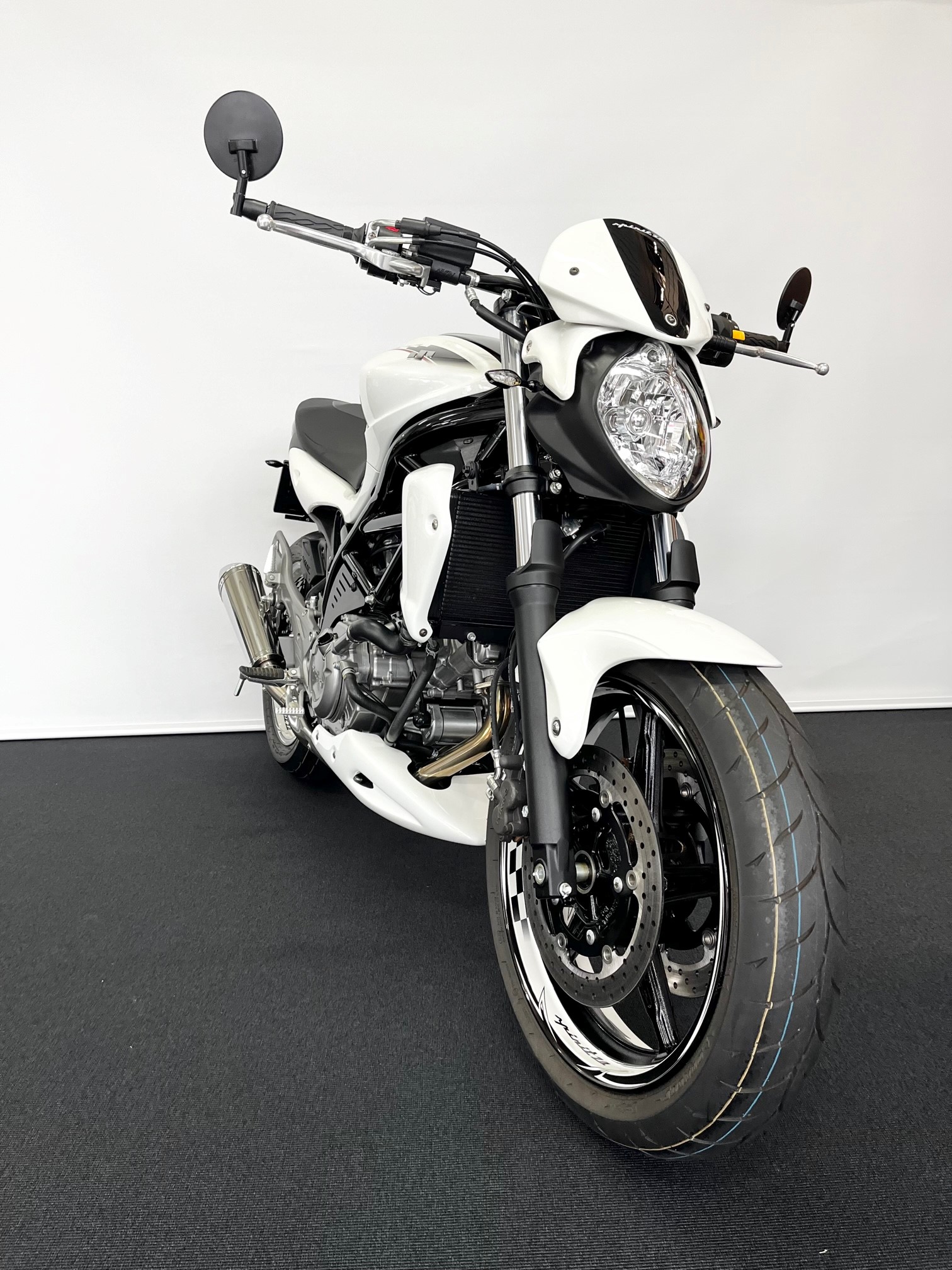 SUZUKI SFV 650 Gladius ABS-image-3
