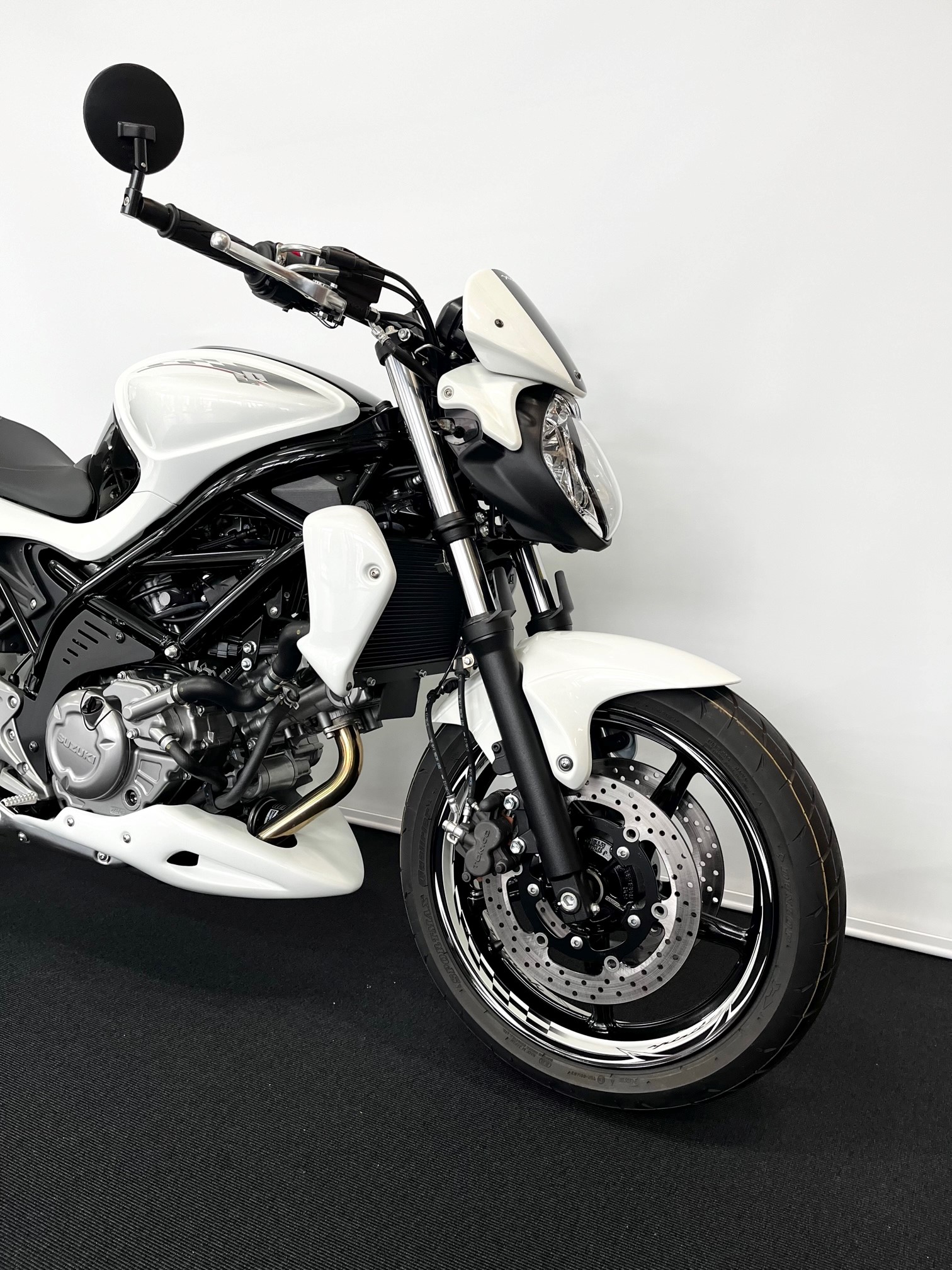 SUZUKI SFV 650 Gladius ABS-image-2