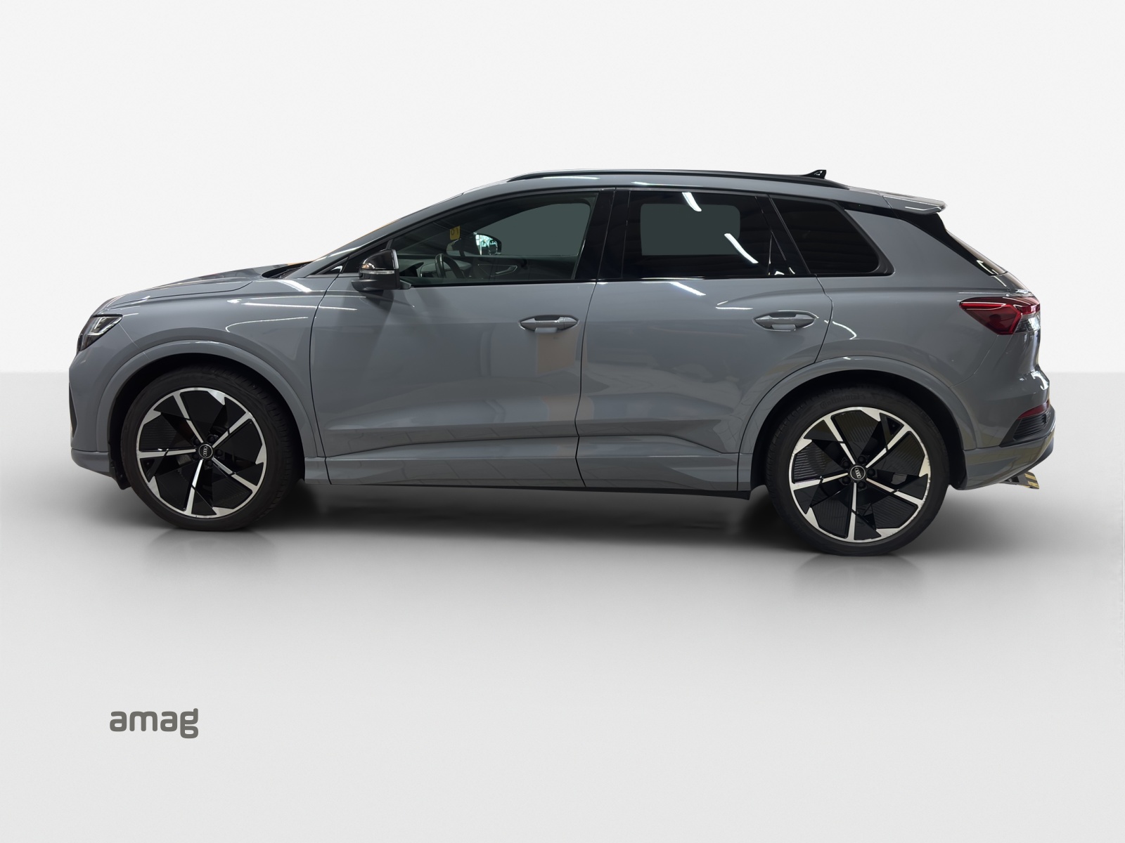AUDI Q4 e-tron 50 quattro-showroom-element-1