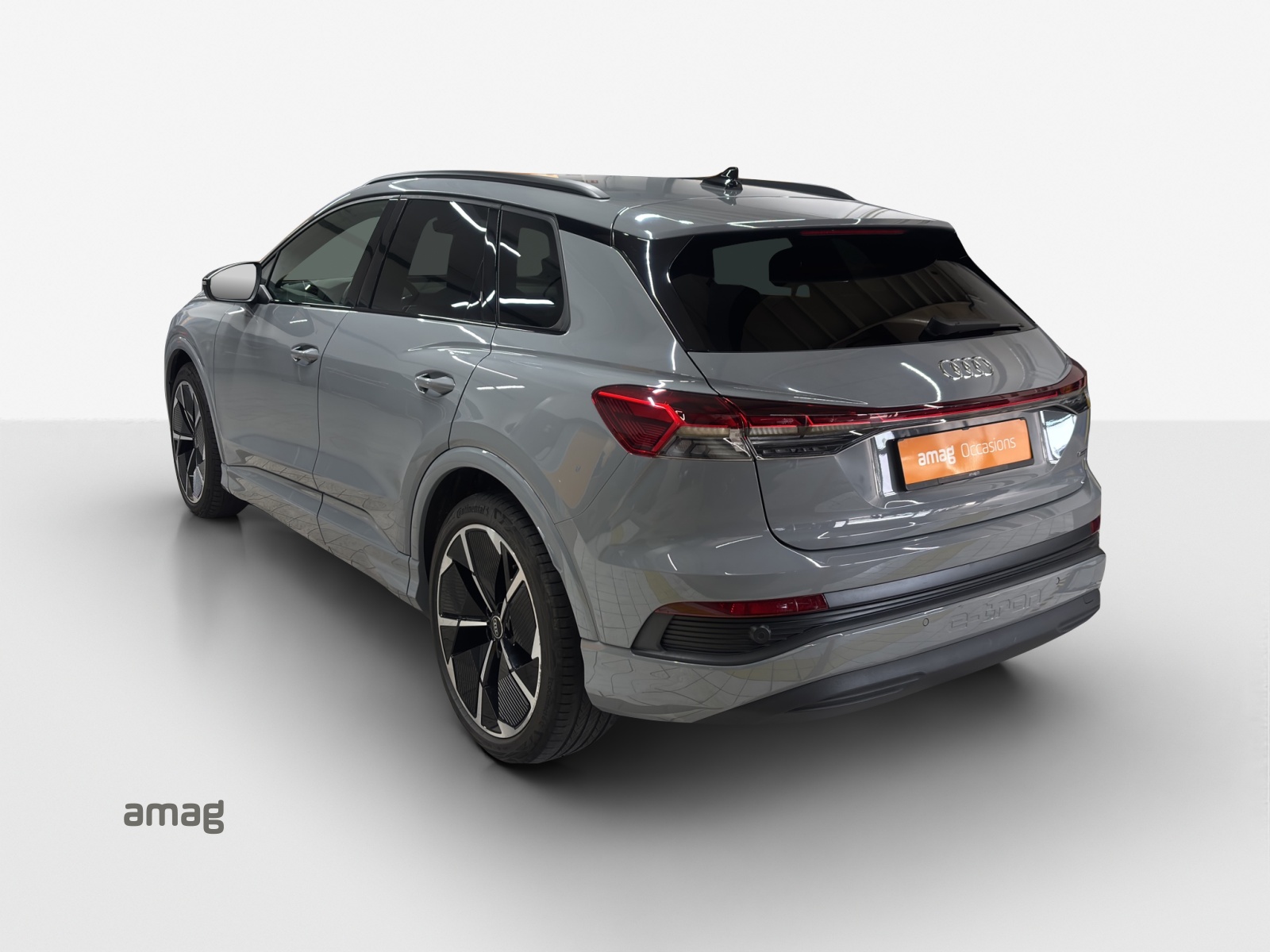AUDI Q4 e-tron 50 quattro-showroom-element-2