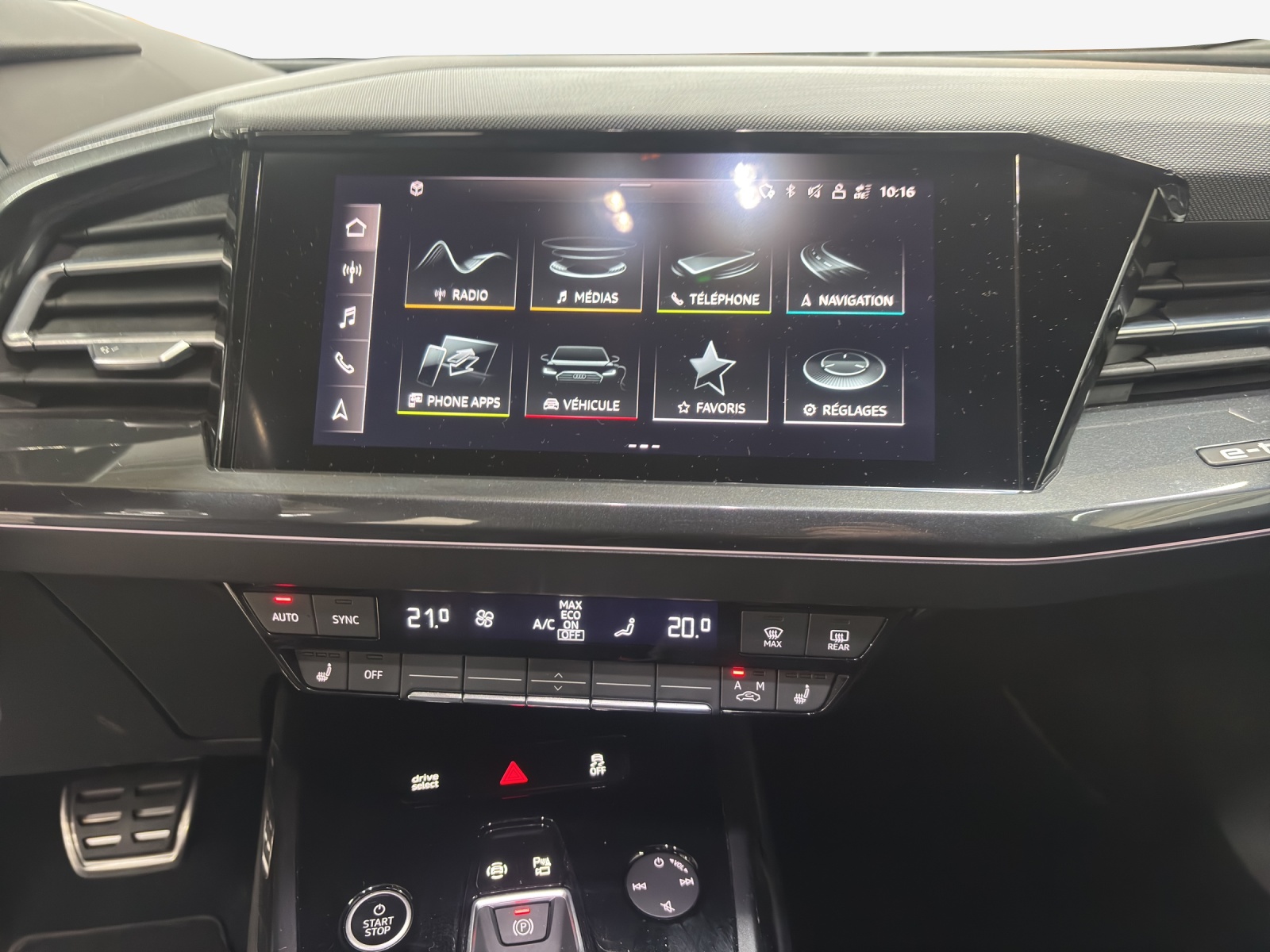 AUDI Q4 e-tron 50 quattro-image-10