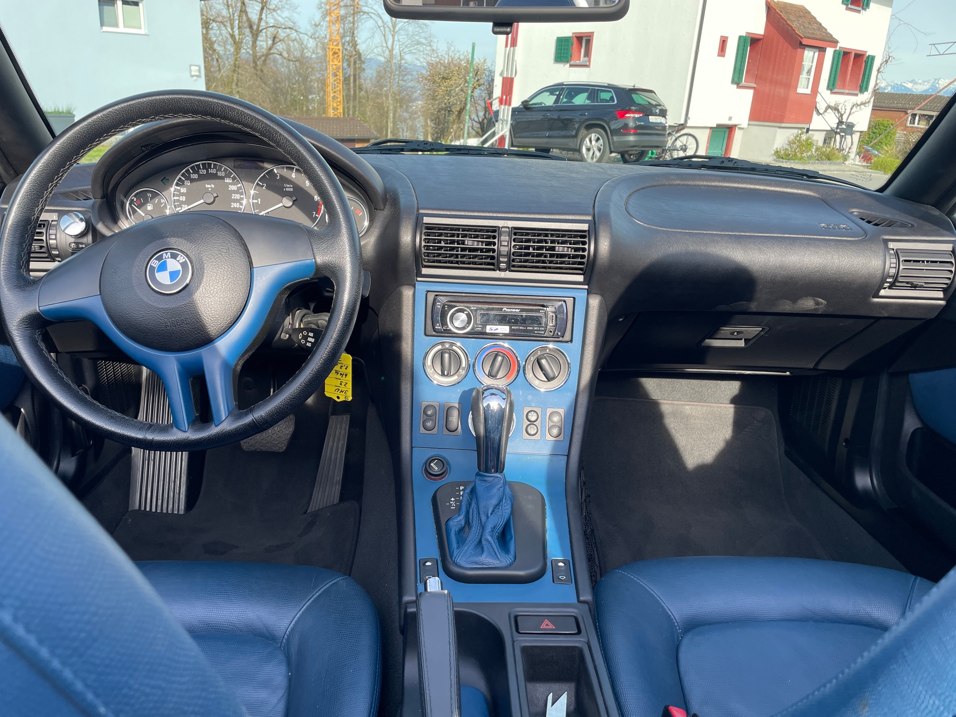 BMW Z3 2.2i Roadster-image-4
