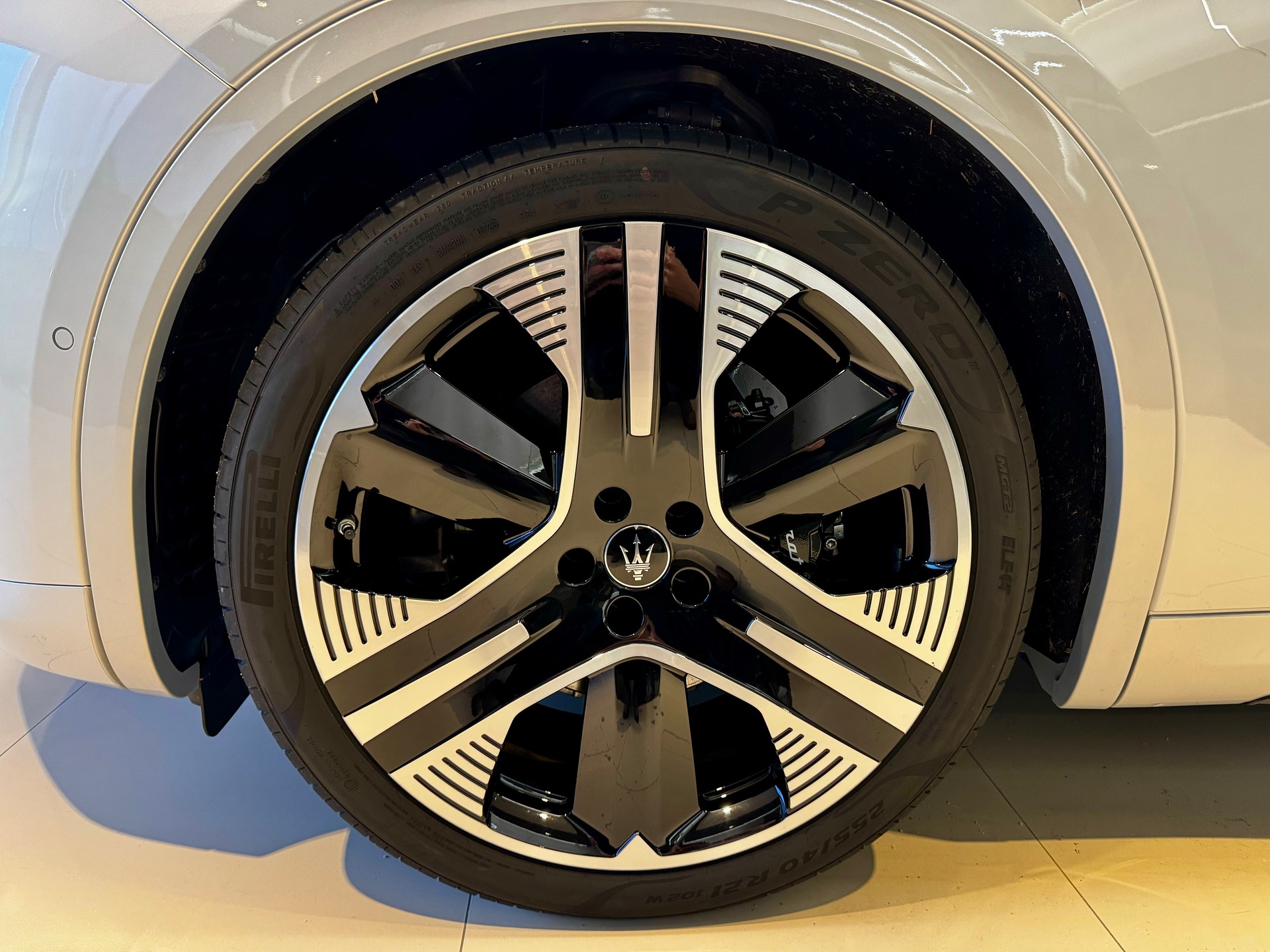 MASERATI Grecale Folgore 105kWh-image-7